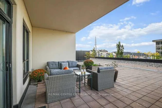240 Villagewalk Boulevard #204