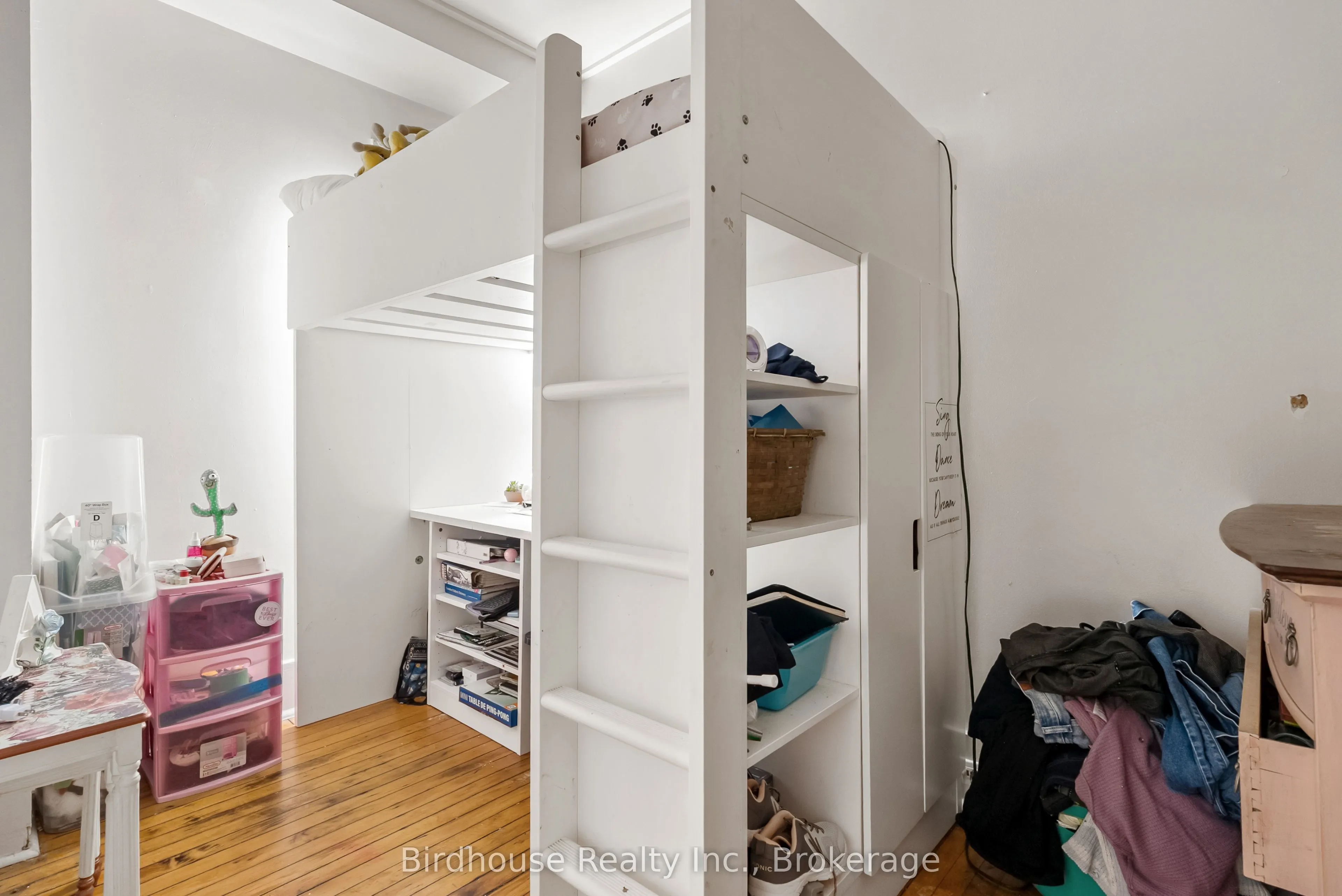 99 Durham Street W