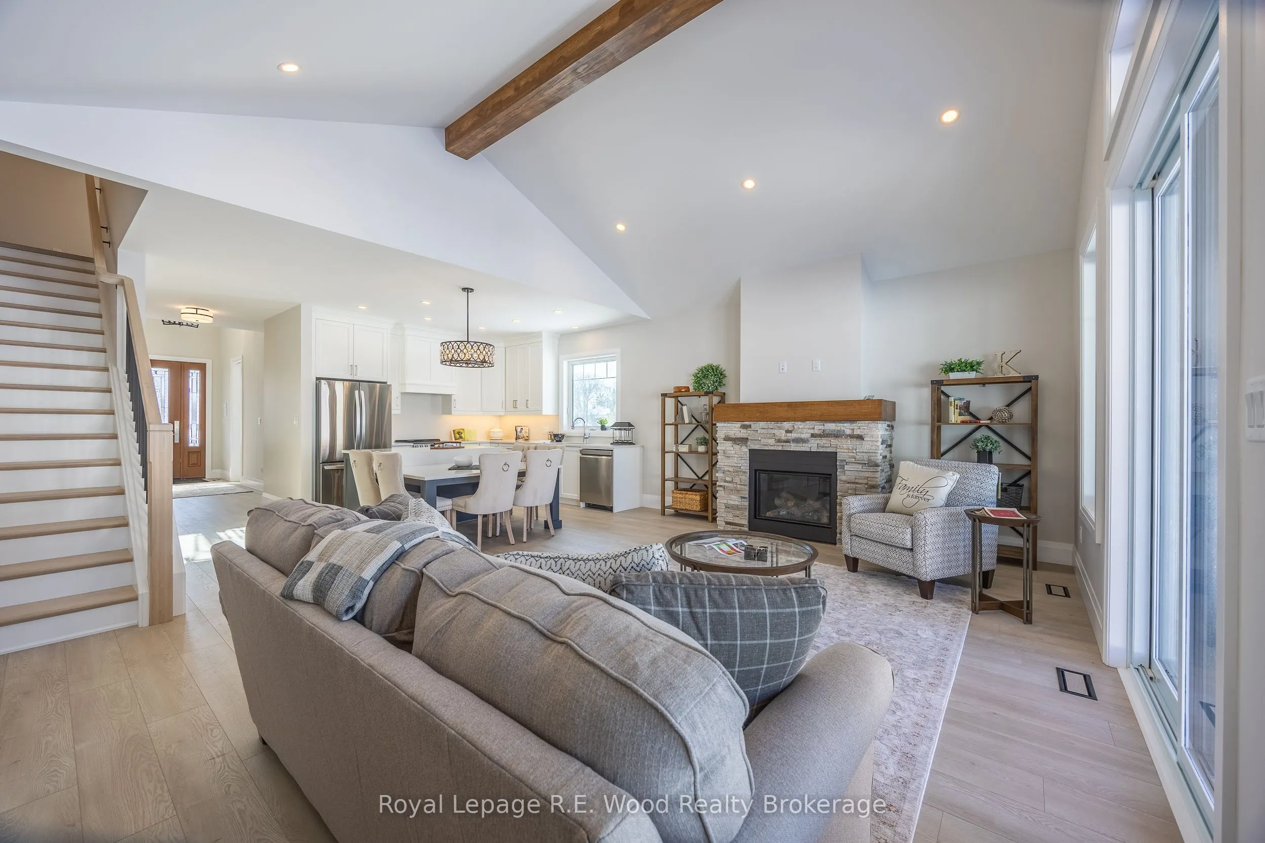 11 Greenhill Drive