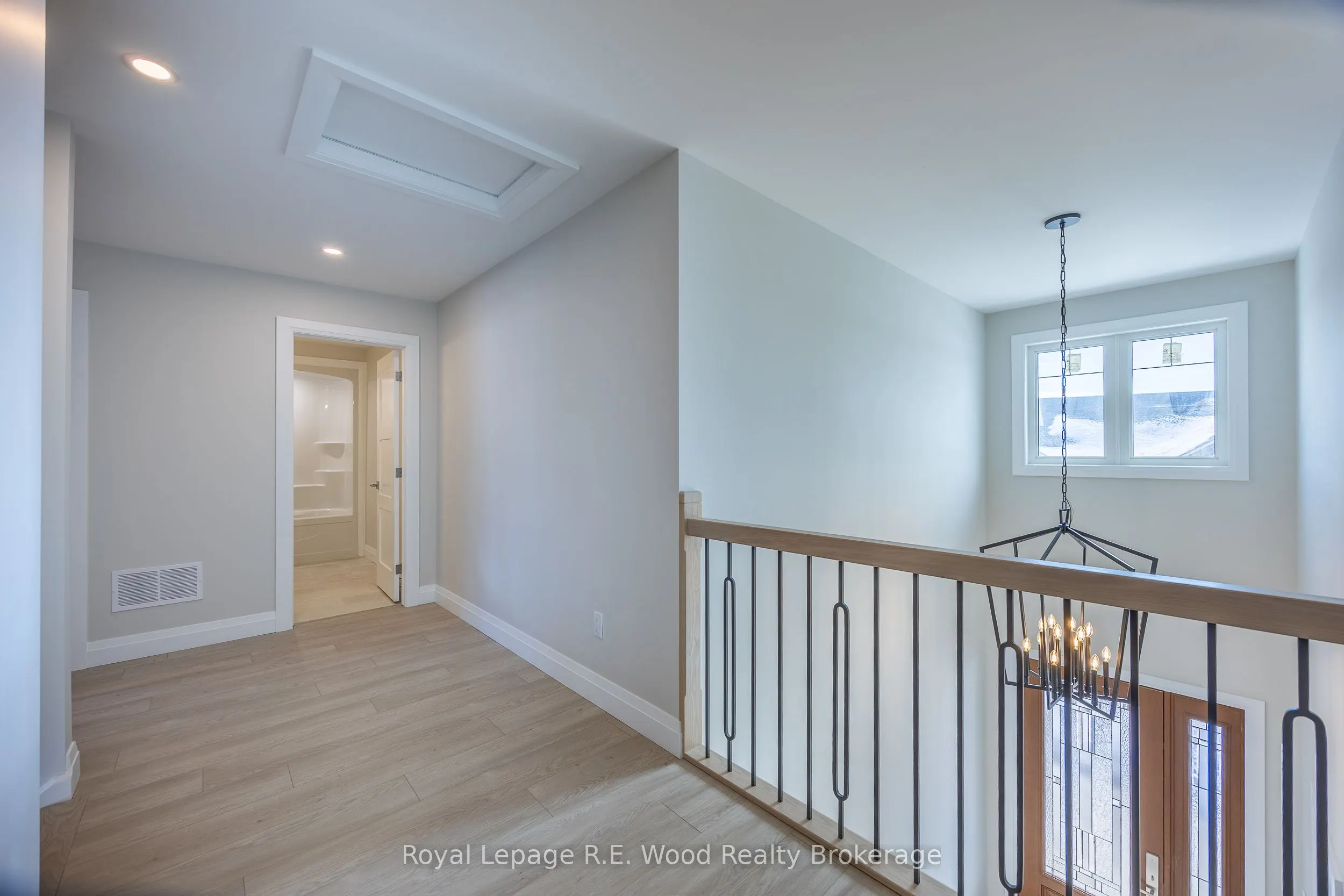 11 Greenhill Drive