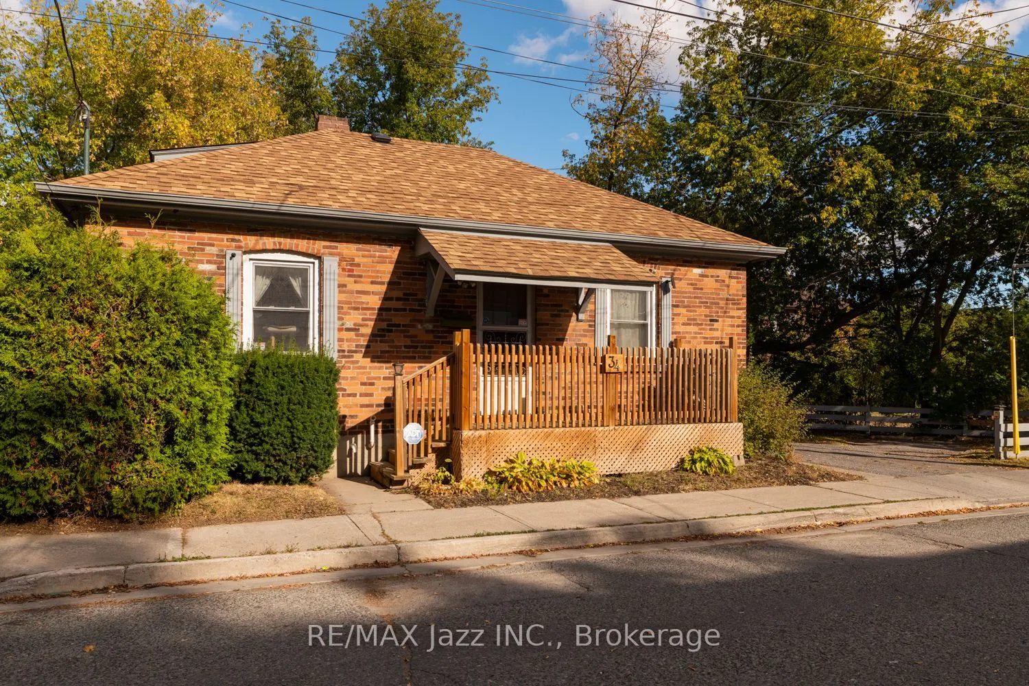 34 Jackson Avenue