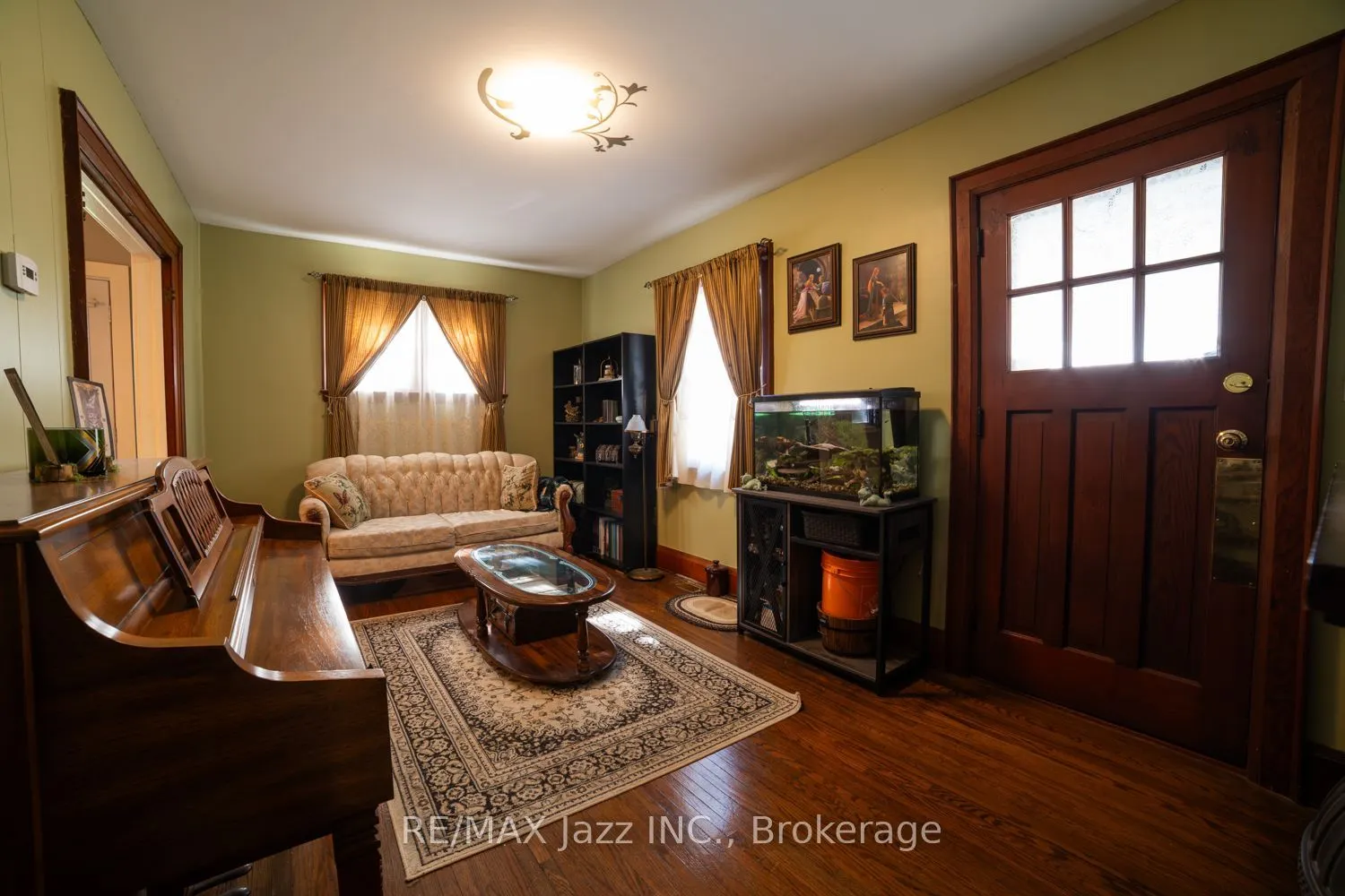 34 Jackson Avenue
