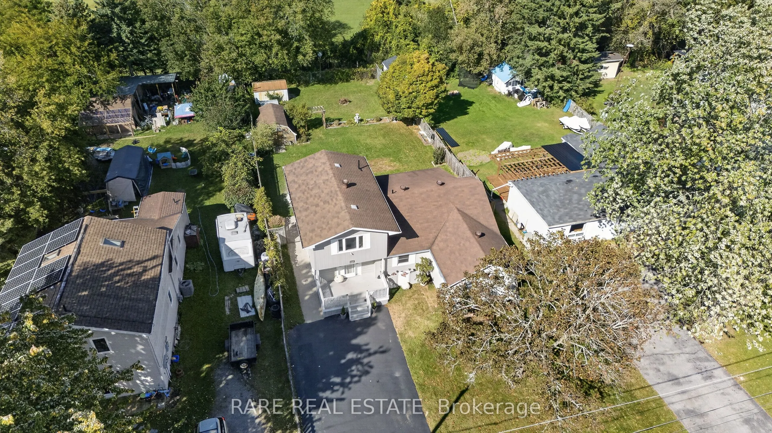 27 Carleton Boulevard
