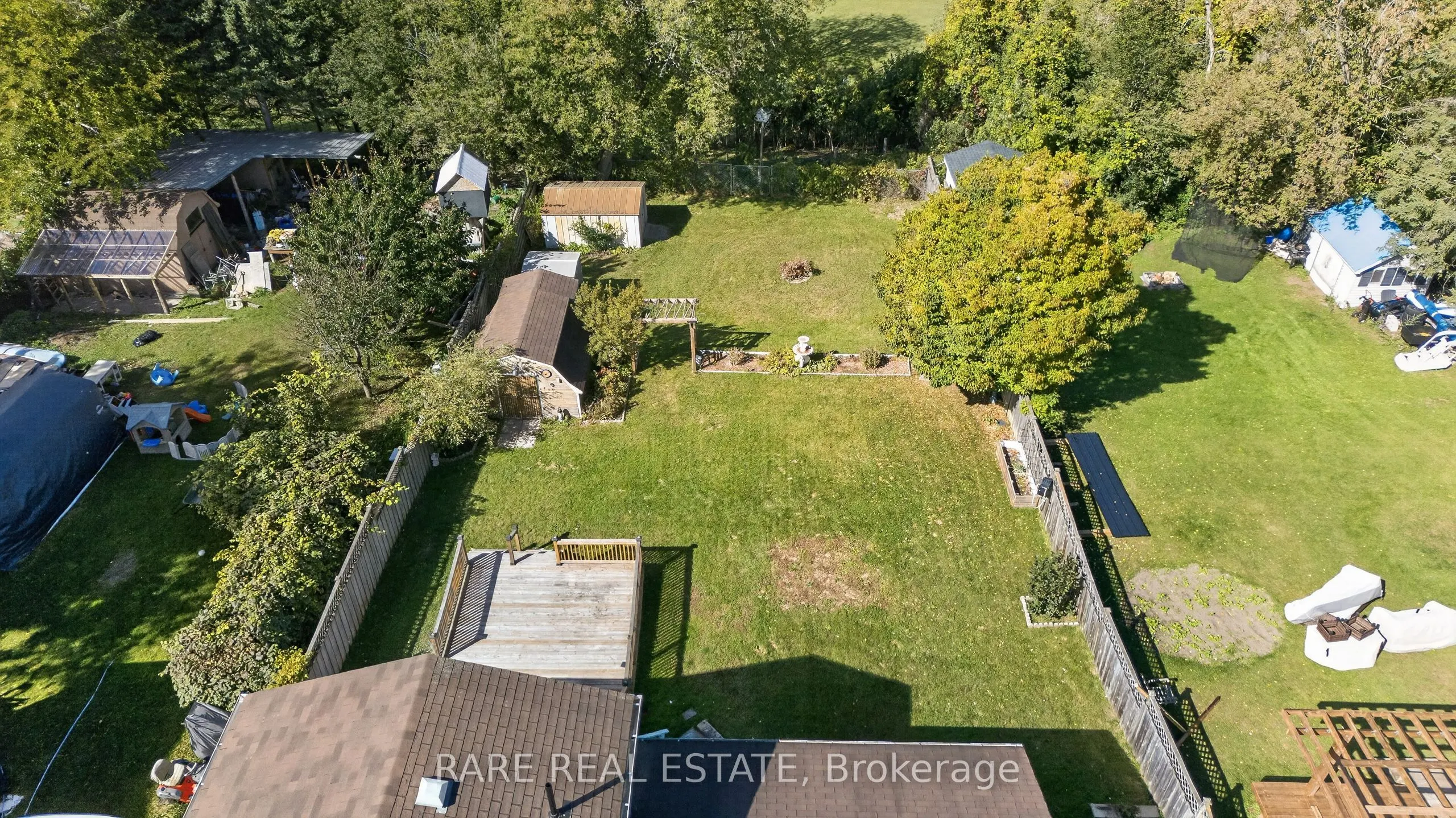 27 Carleton Boulevard