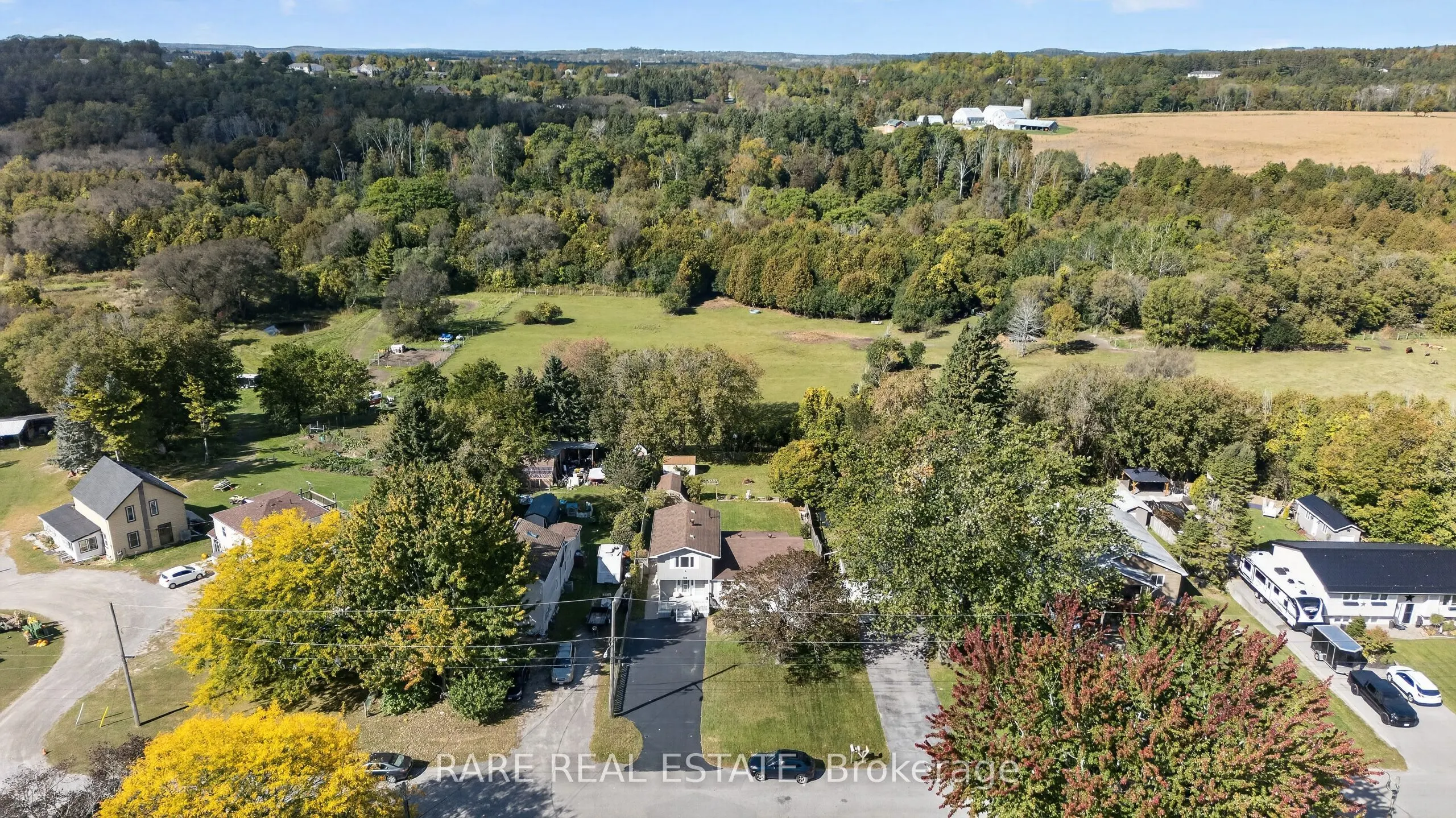 27 Carleton Boulevard