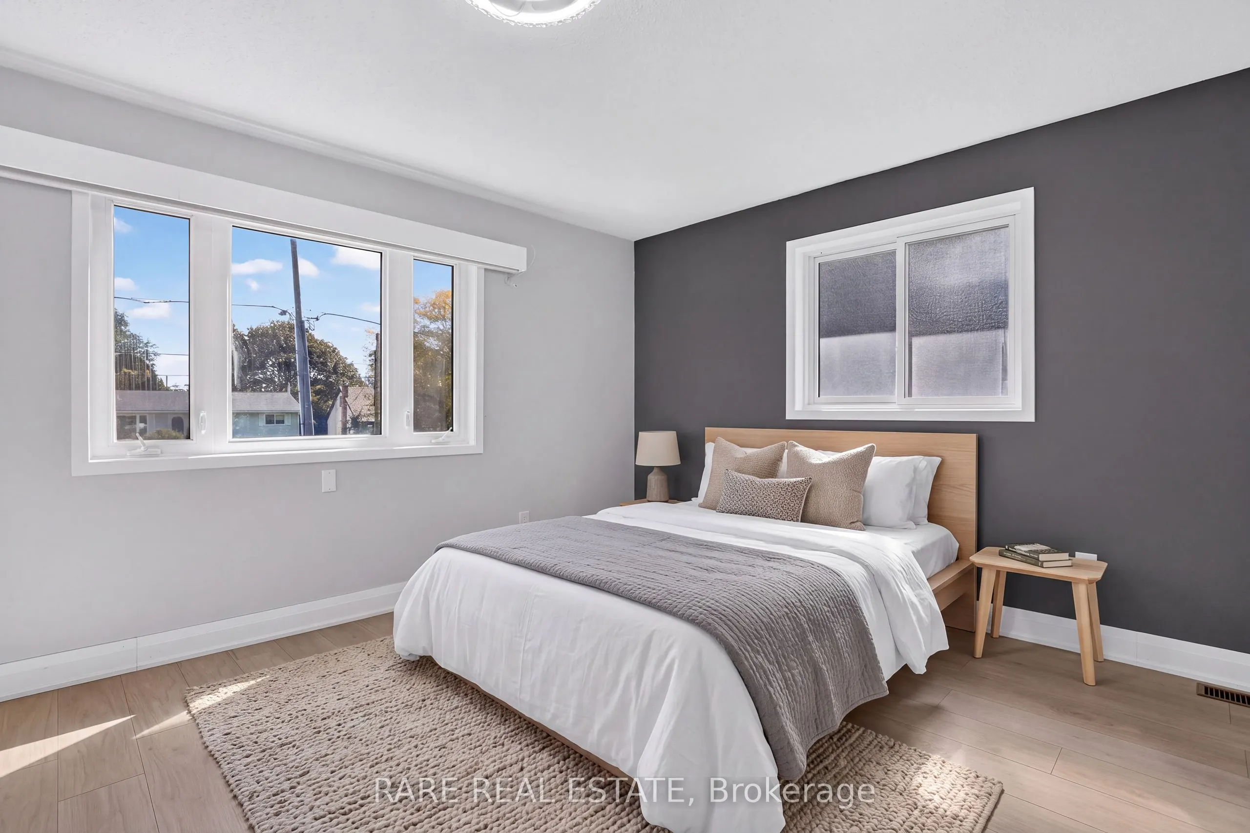 27 Carleton Boulevard
