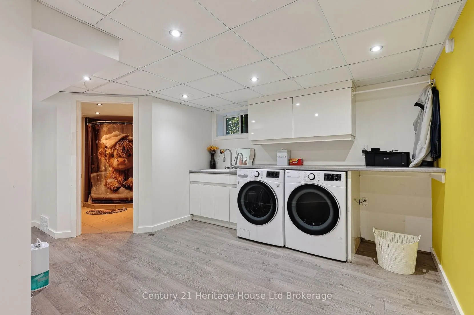 105 Concession Street W