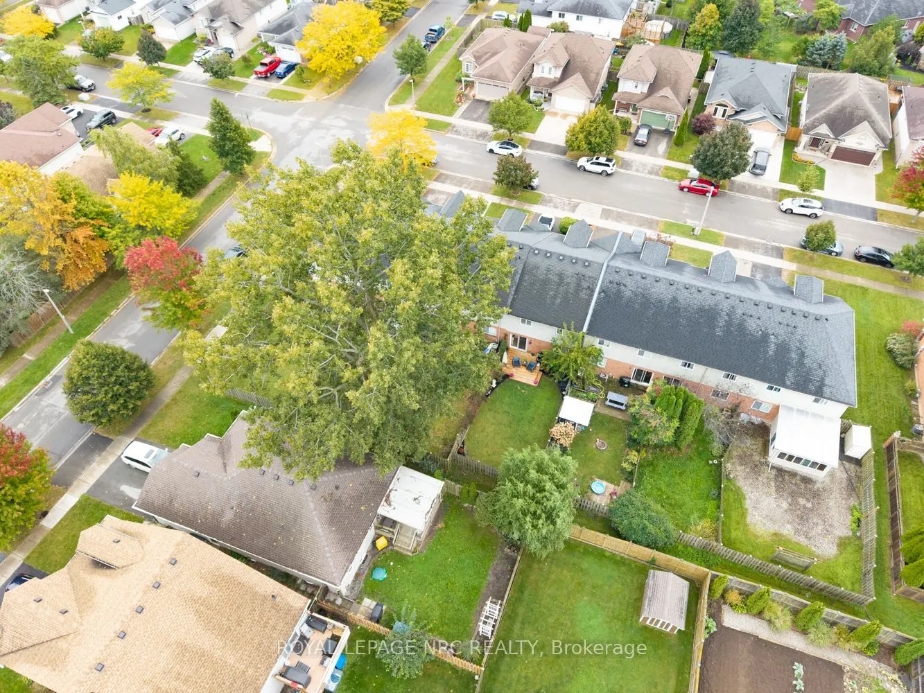 399 Autumn Crescent