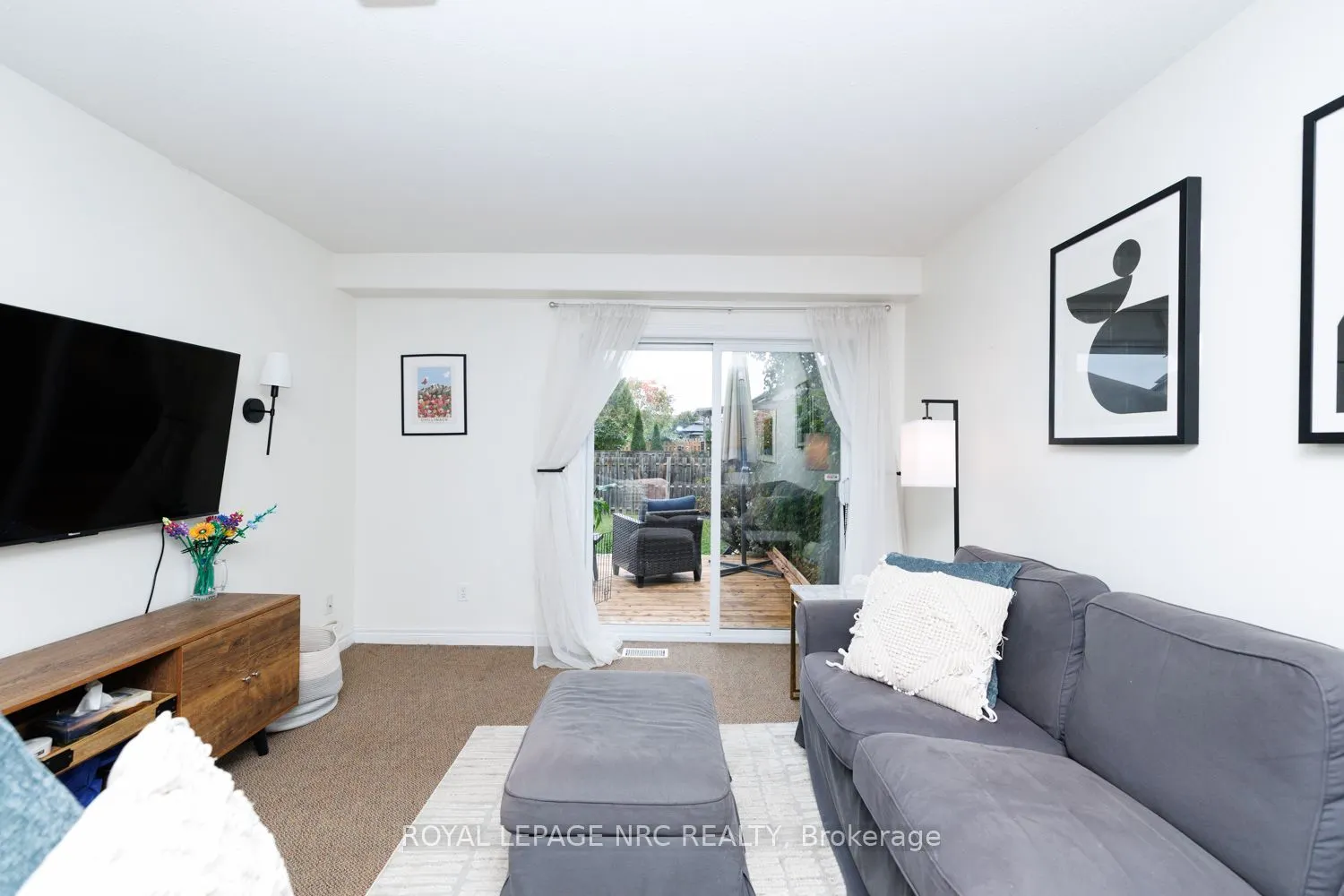 399 Autumn Crescent