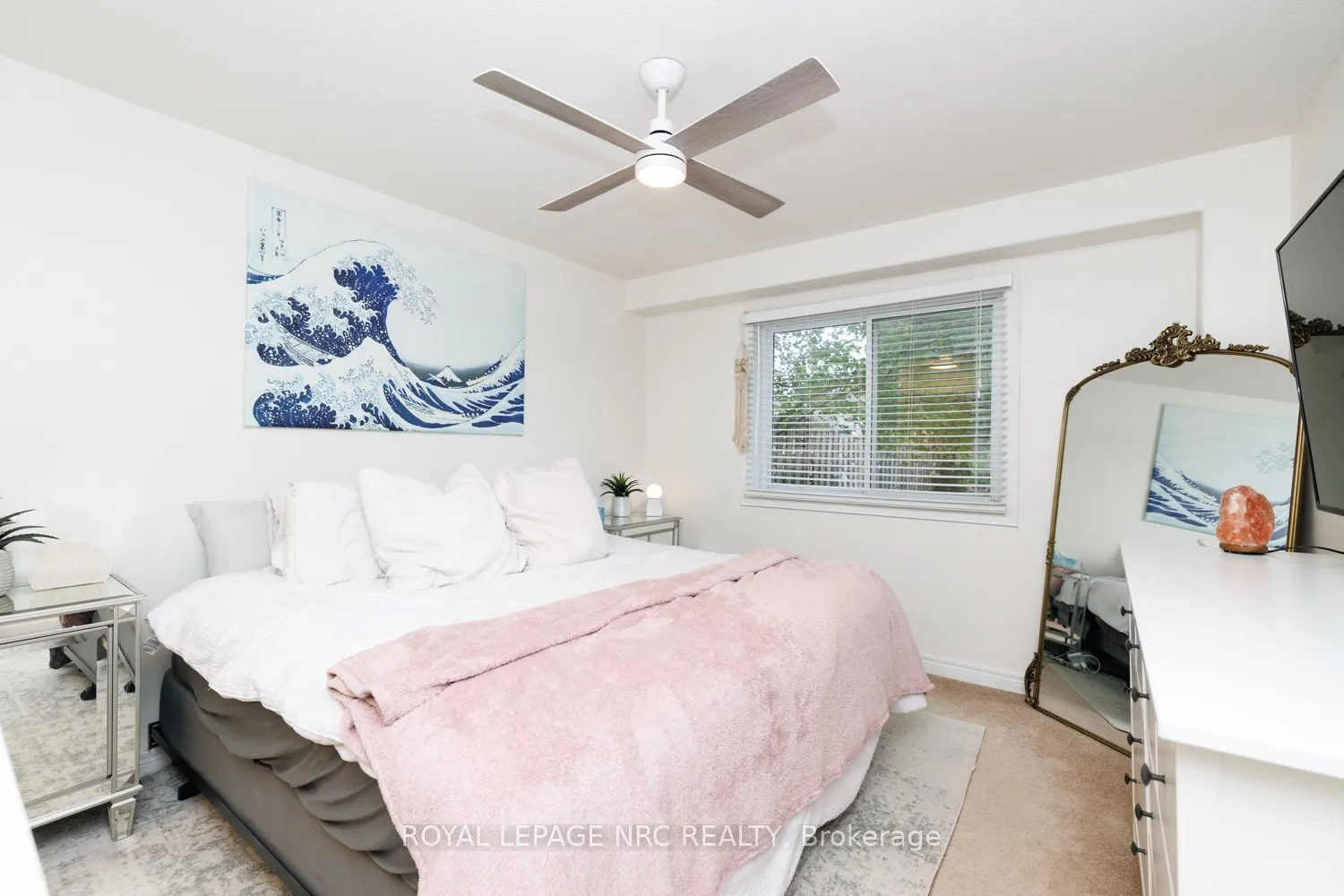 399 Autumn Crescent