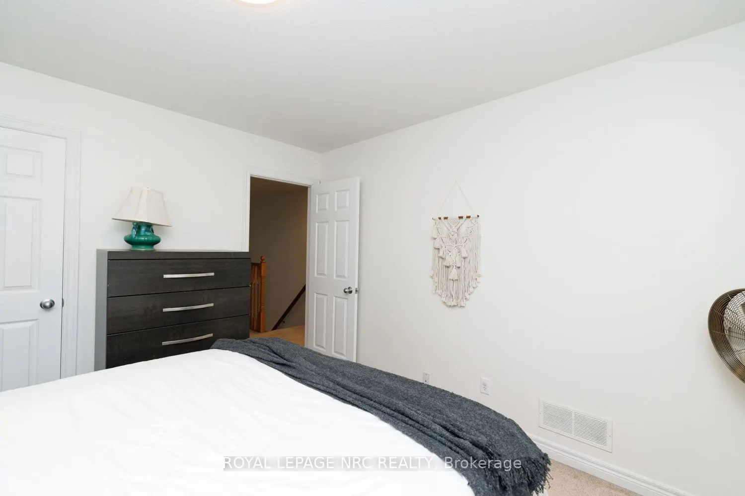 399 Autumn Crescent