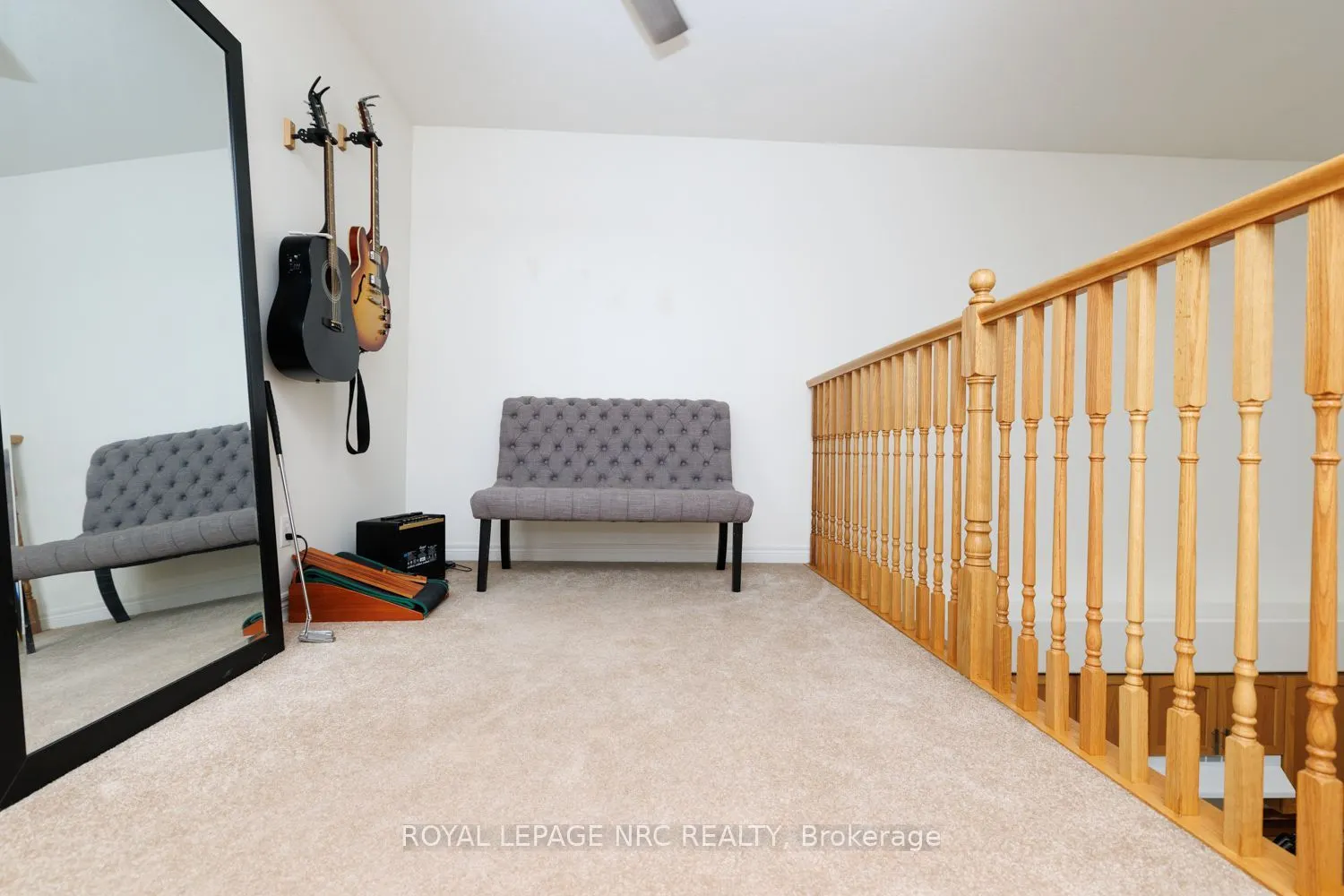 399 Autumn Crescent