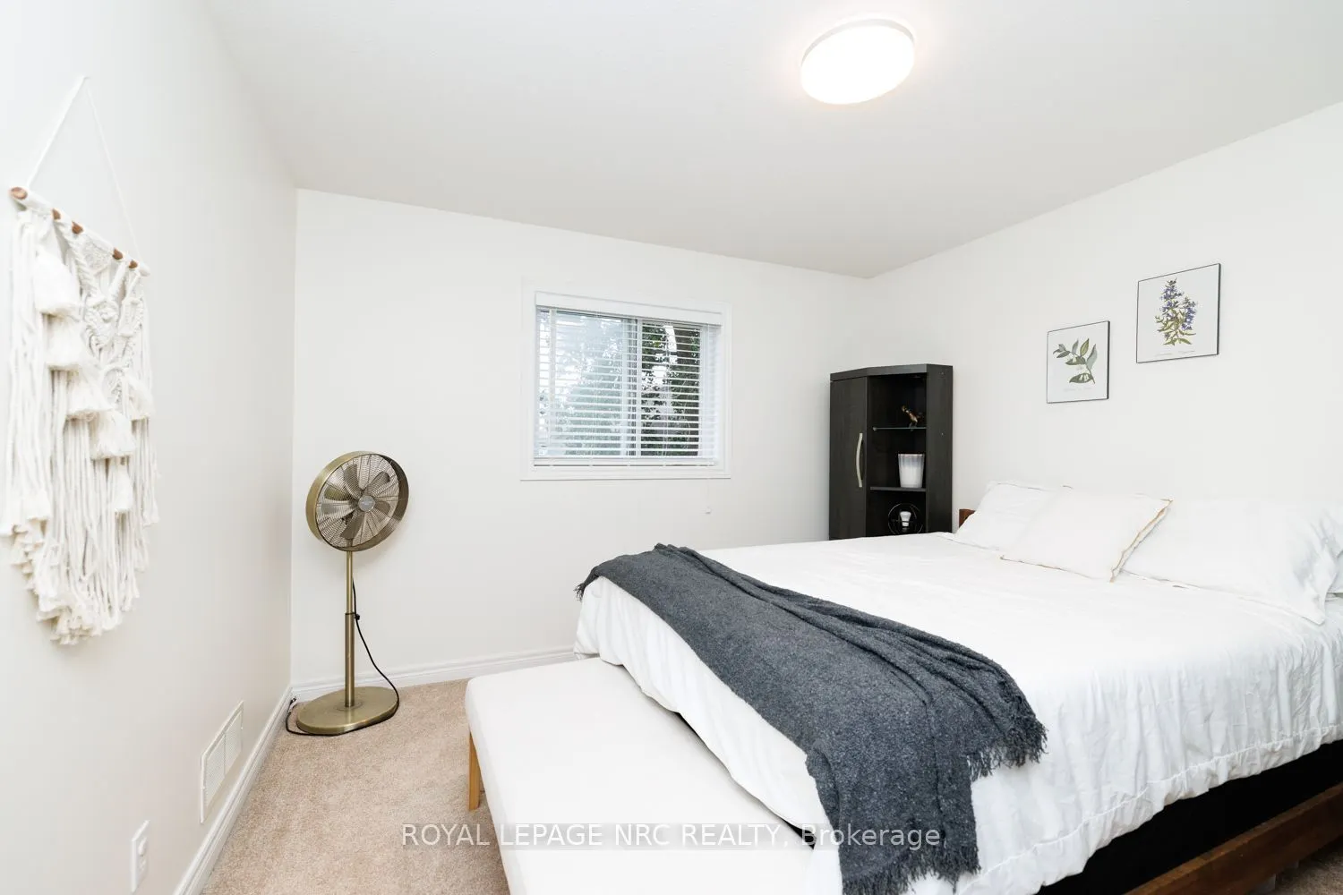 399 Autumn Crescent