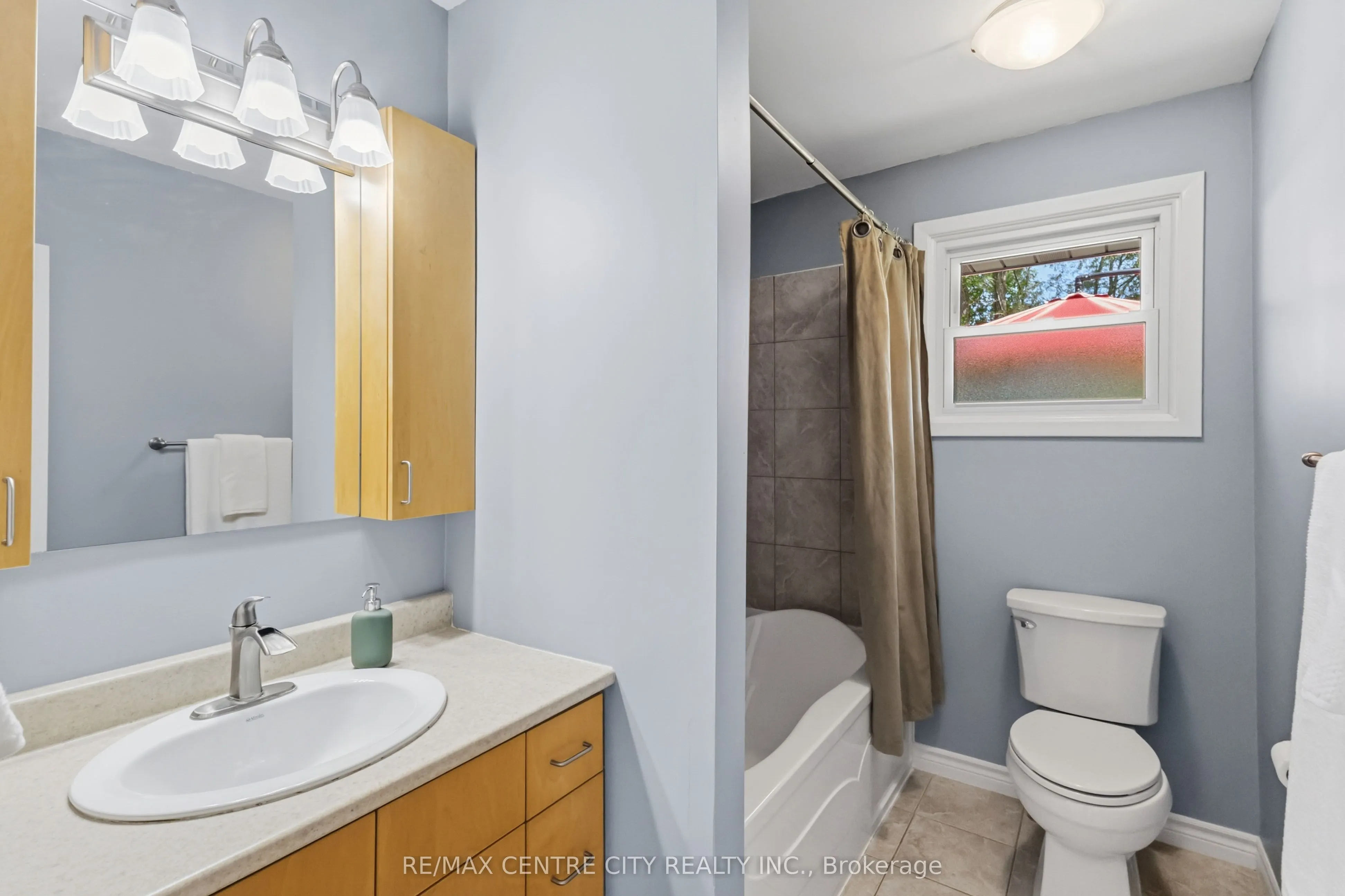 639 Dunboyne Crescent