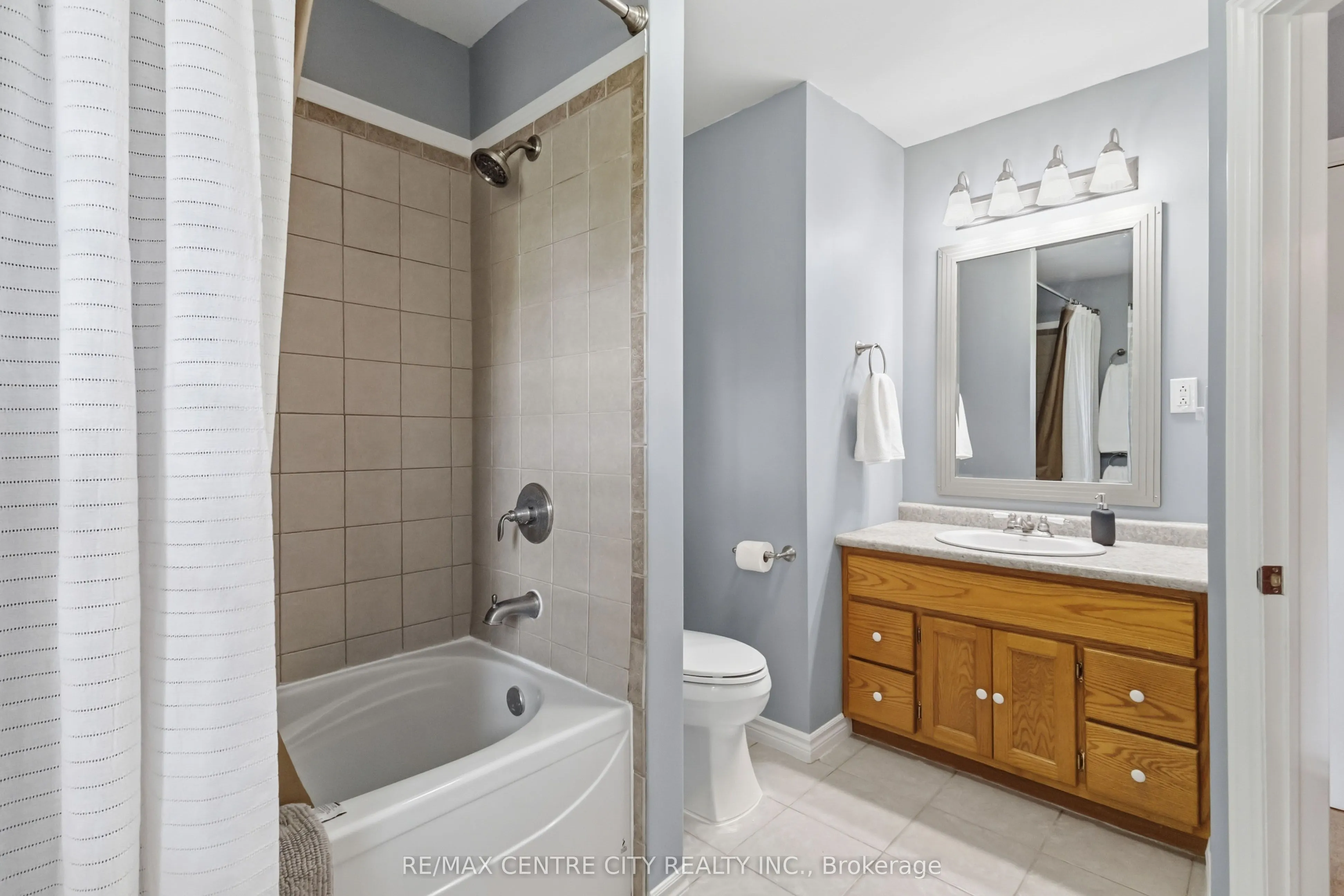 639 Dunboyne Crescent