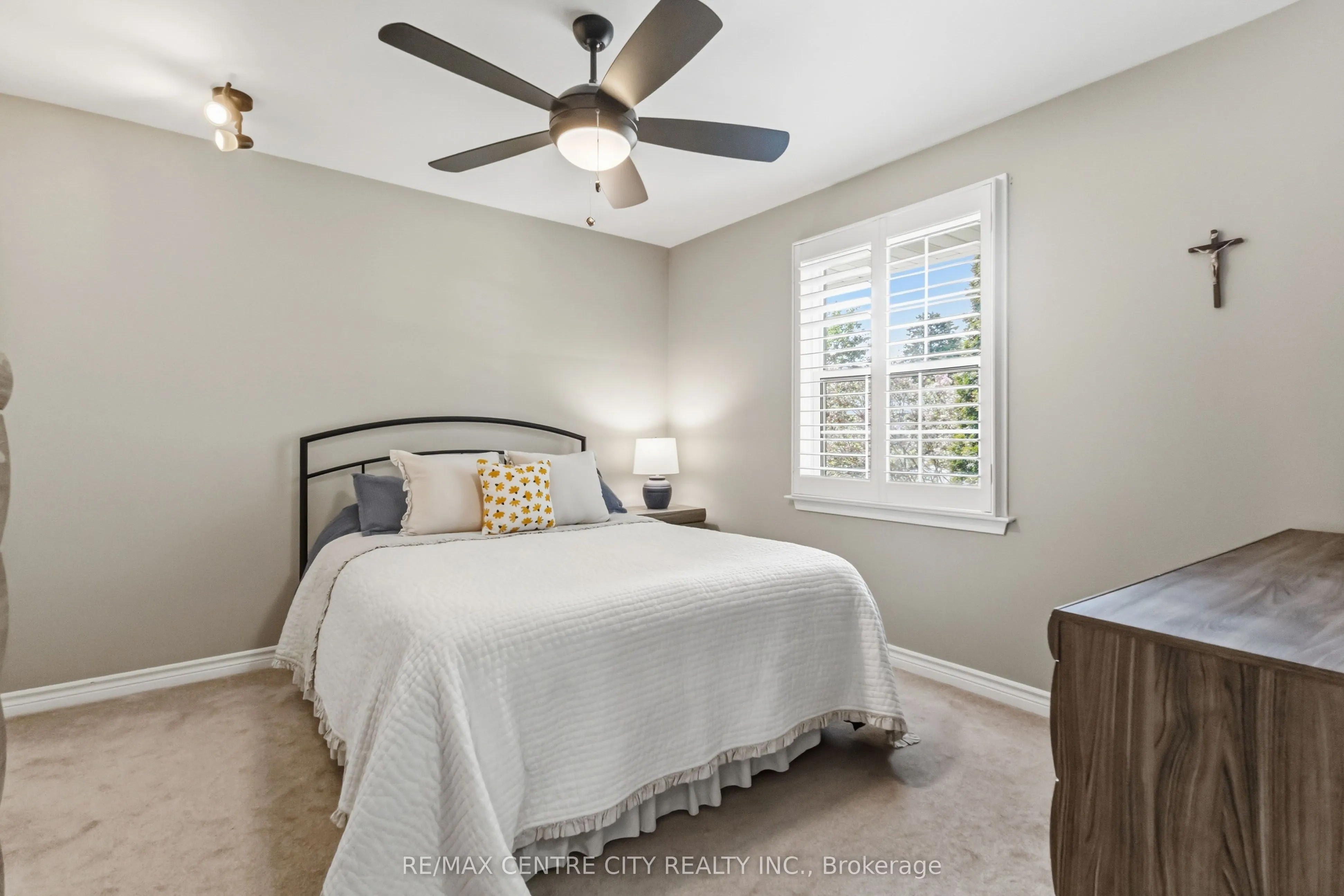 639 Dunboyne Crescent