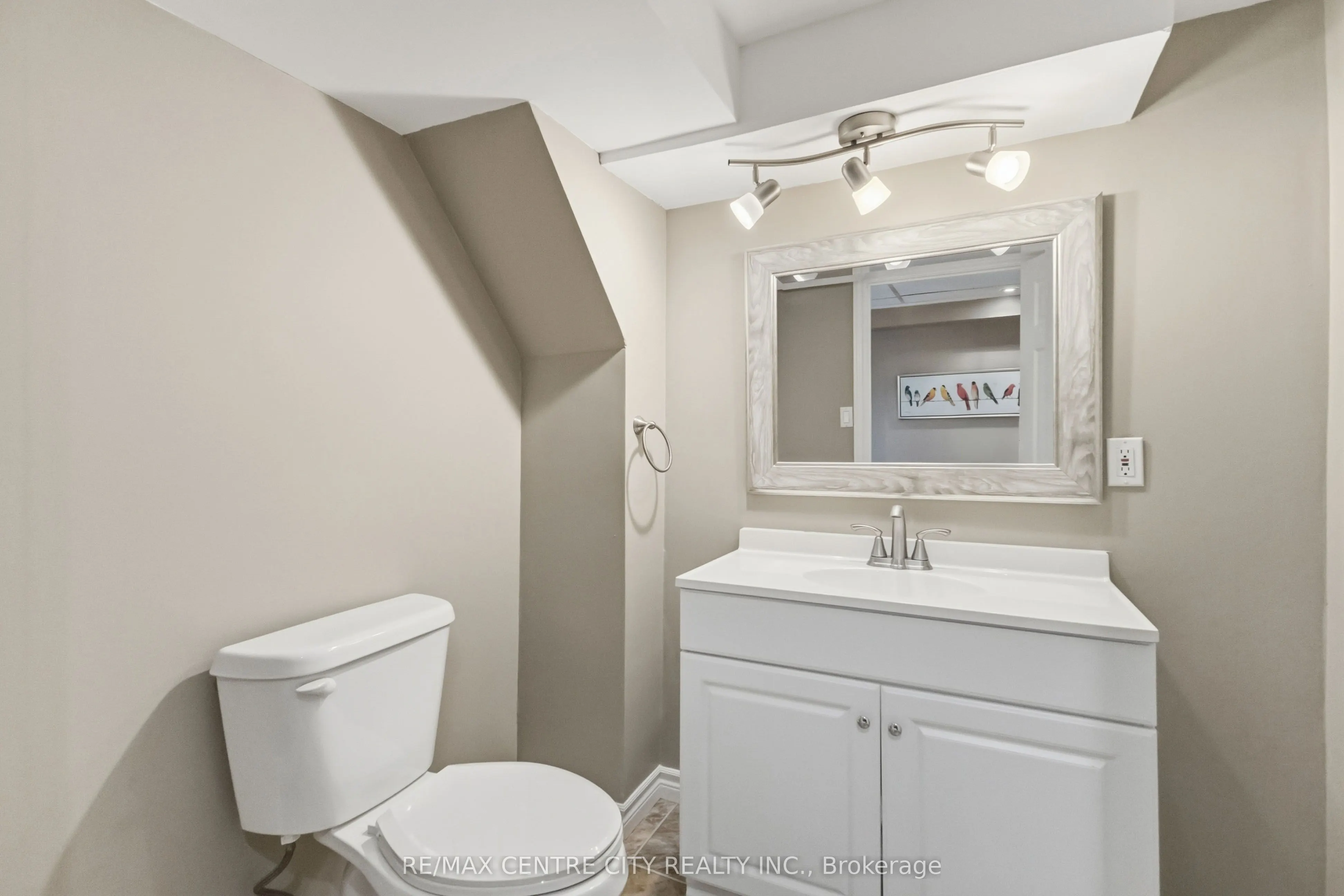 639 Dunboyne Crescent