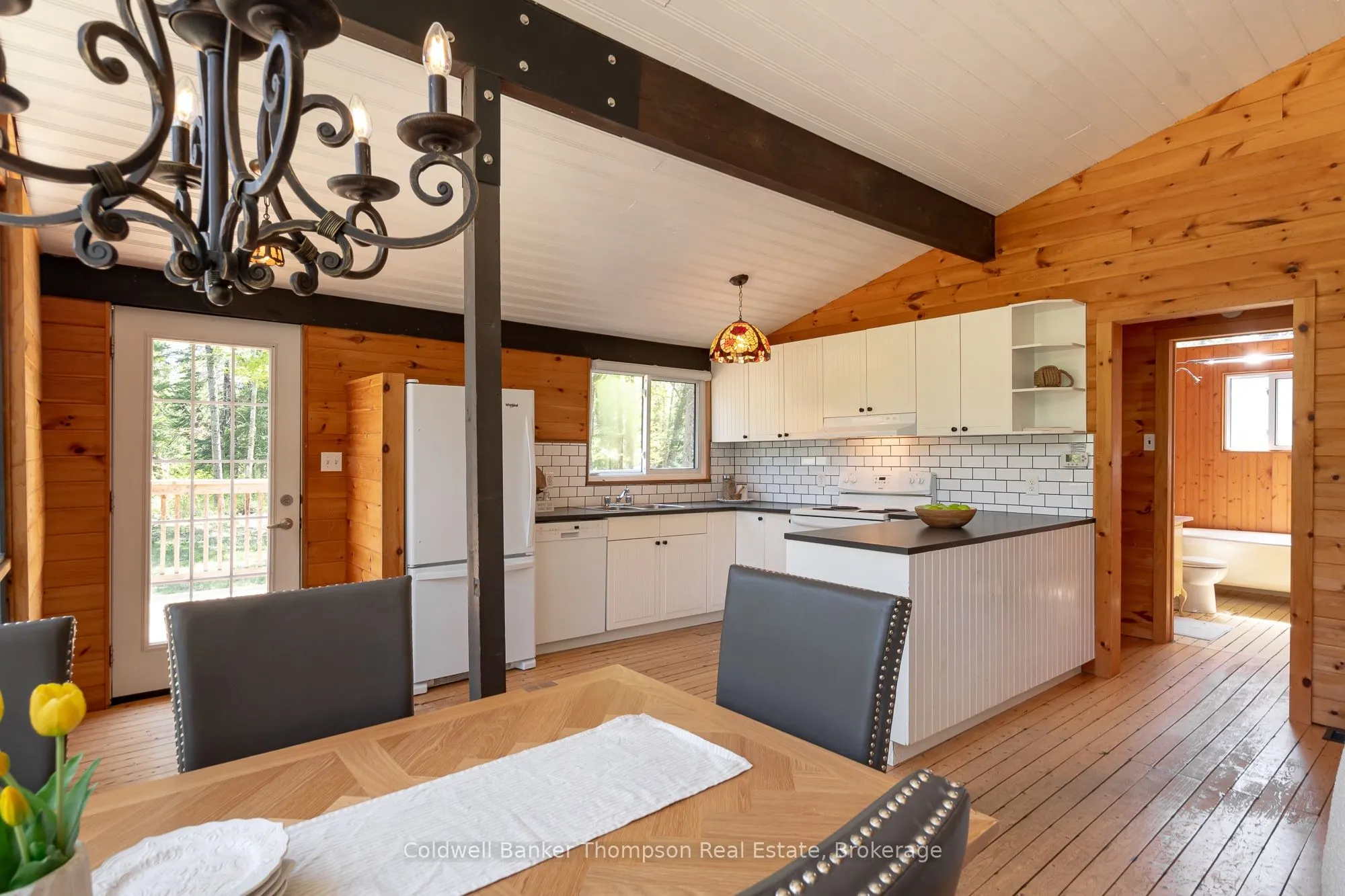 41 Robert Road W