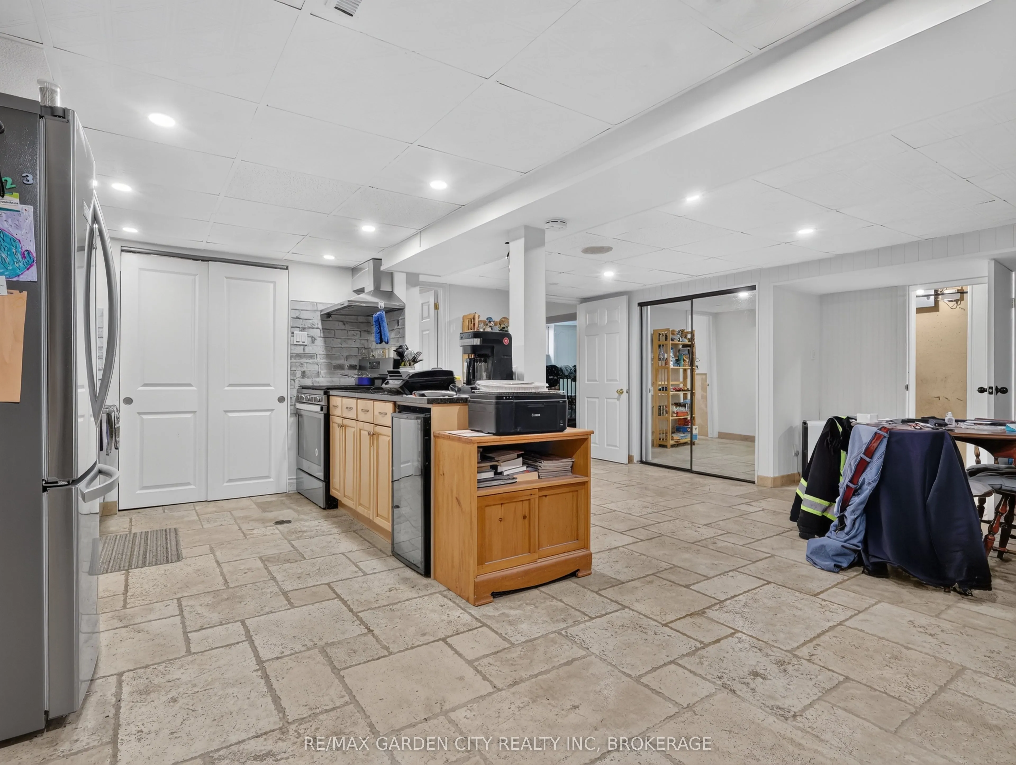 3785 Nineteenth Street