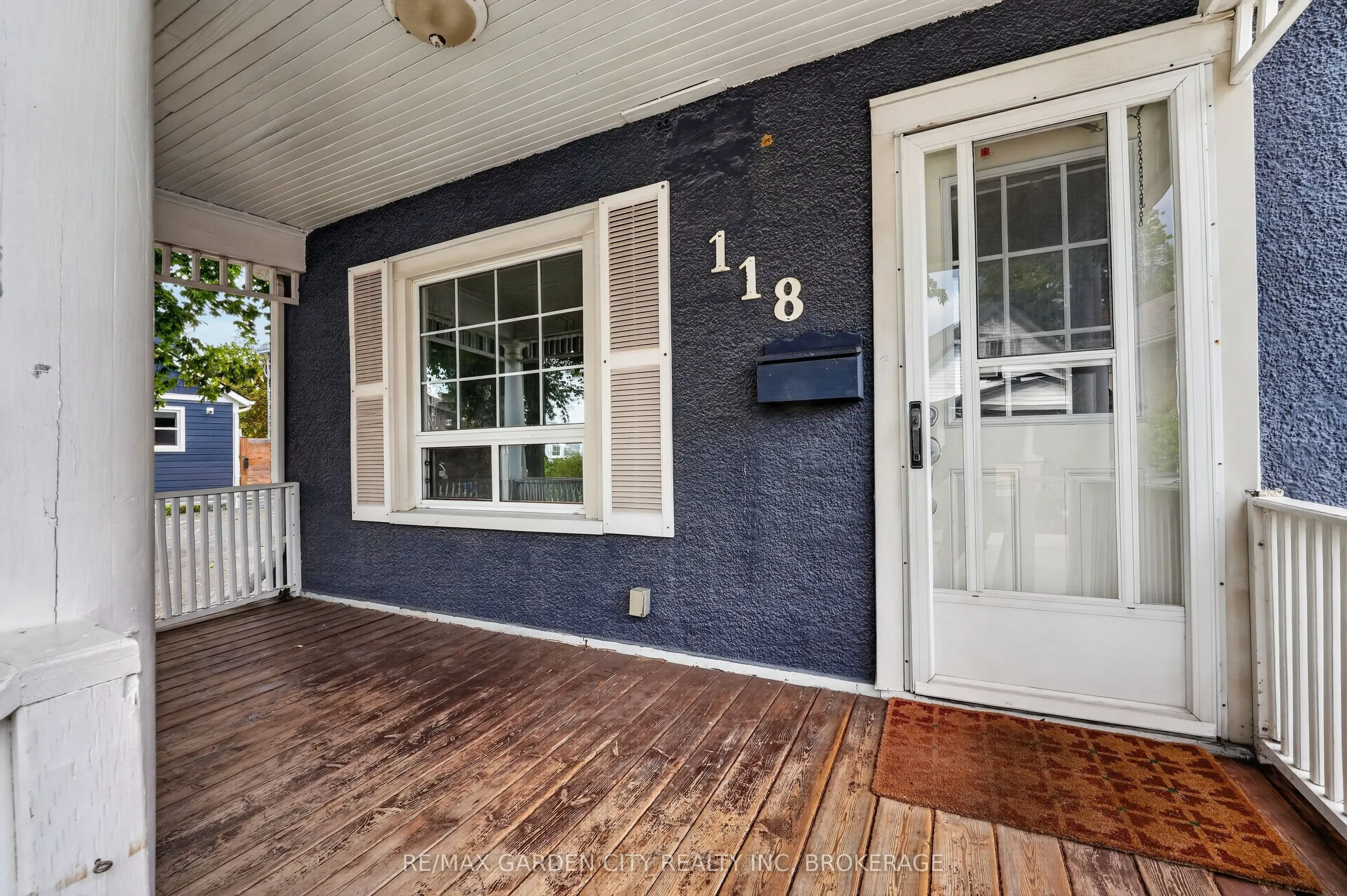 118 Lowell Avenue