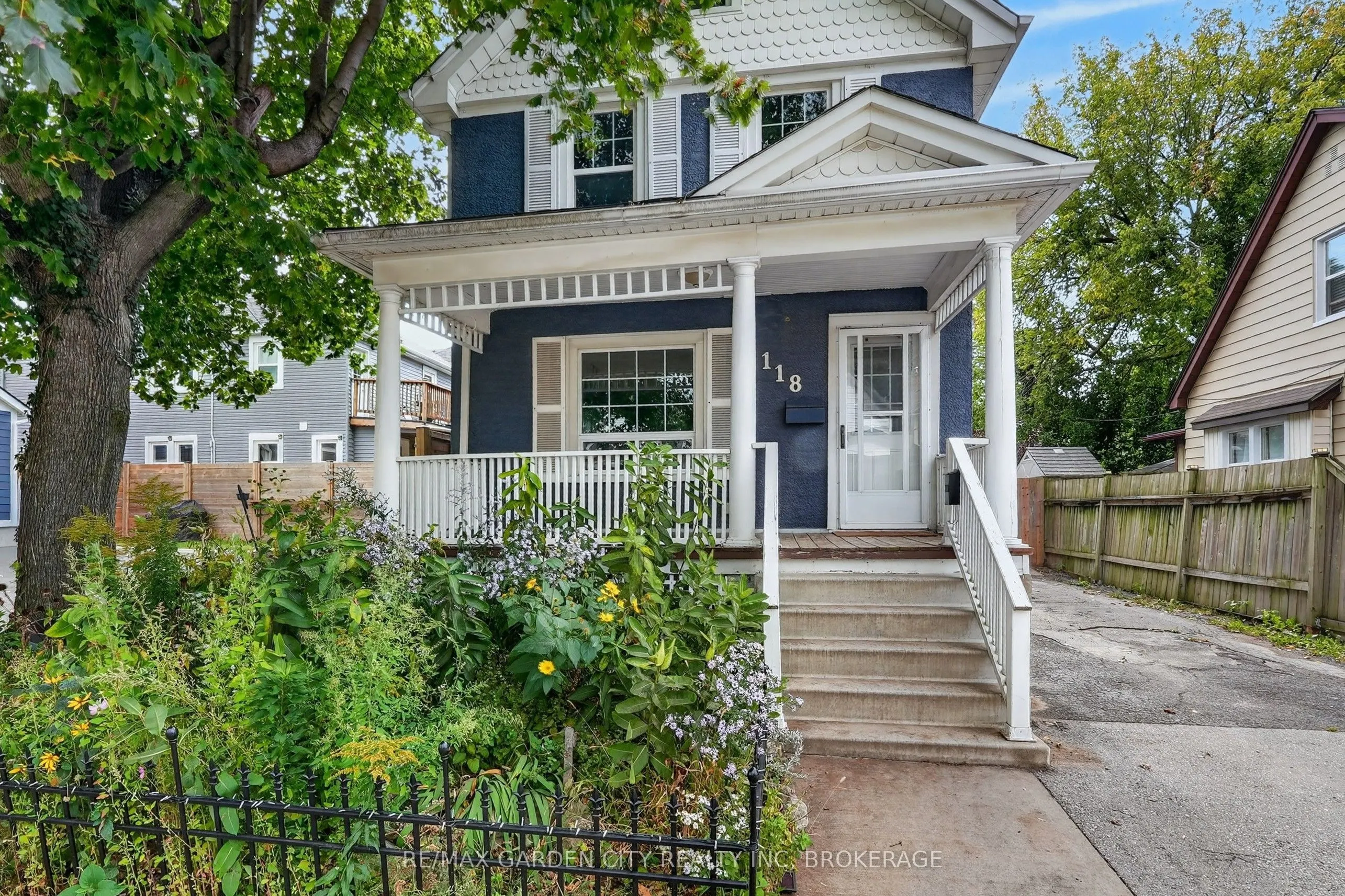 118 Lowell Avenue