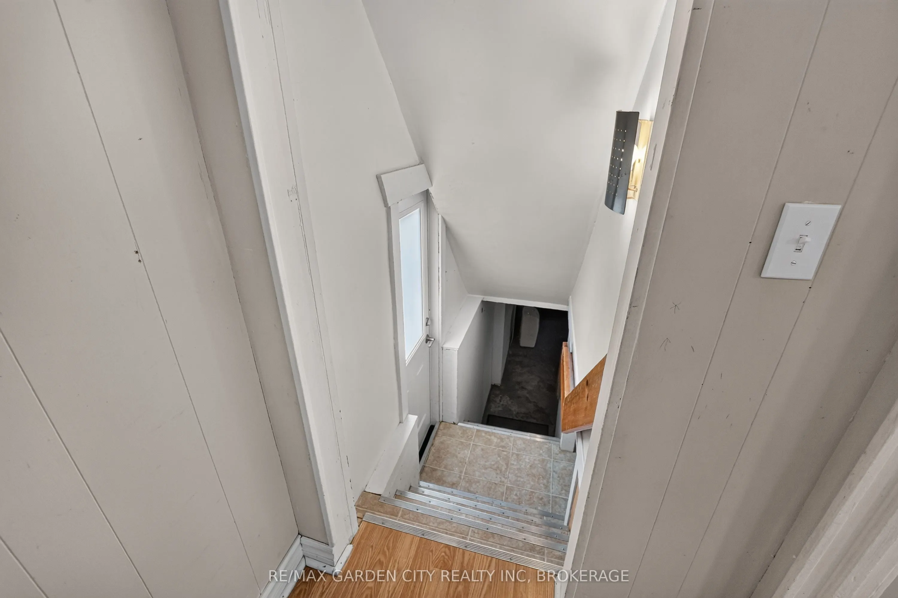 118 Lowell Avenue