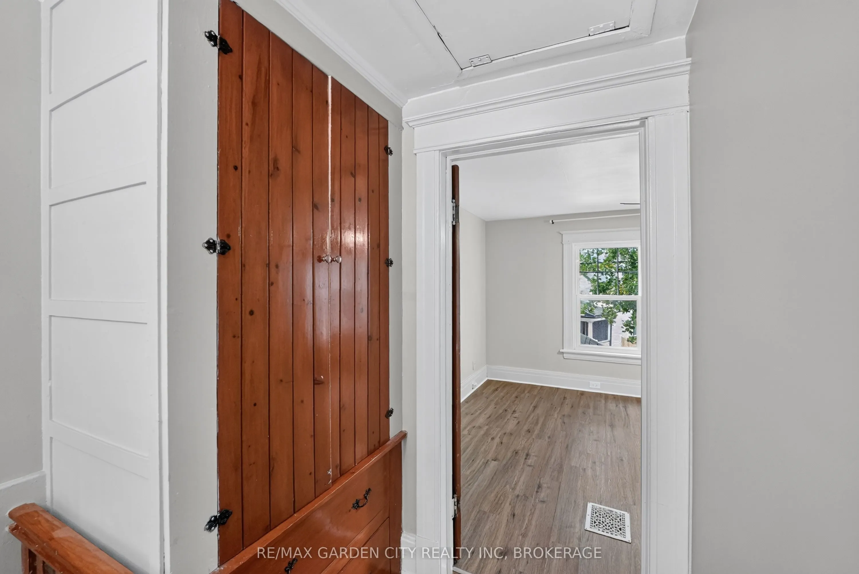 118 Lowell Avenue