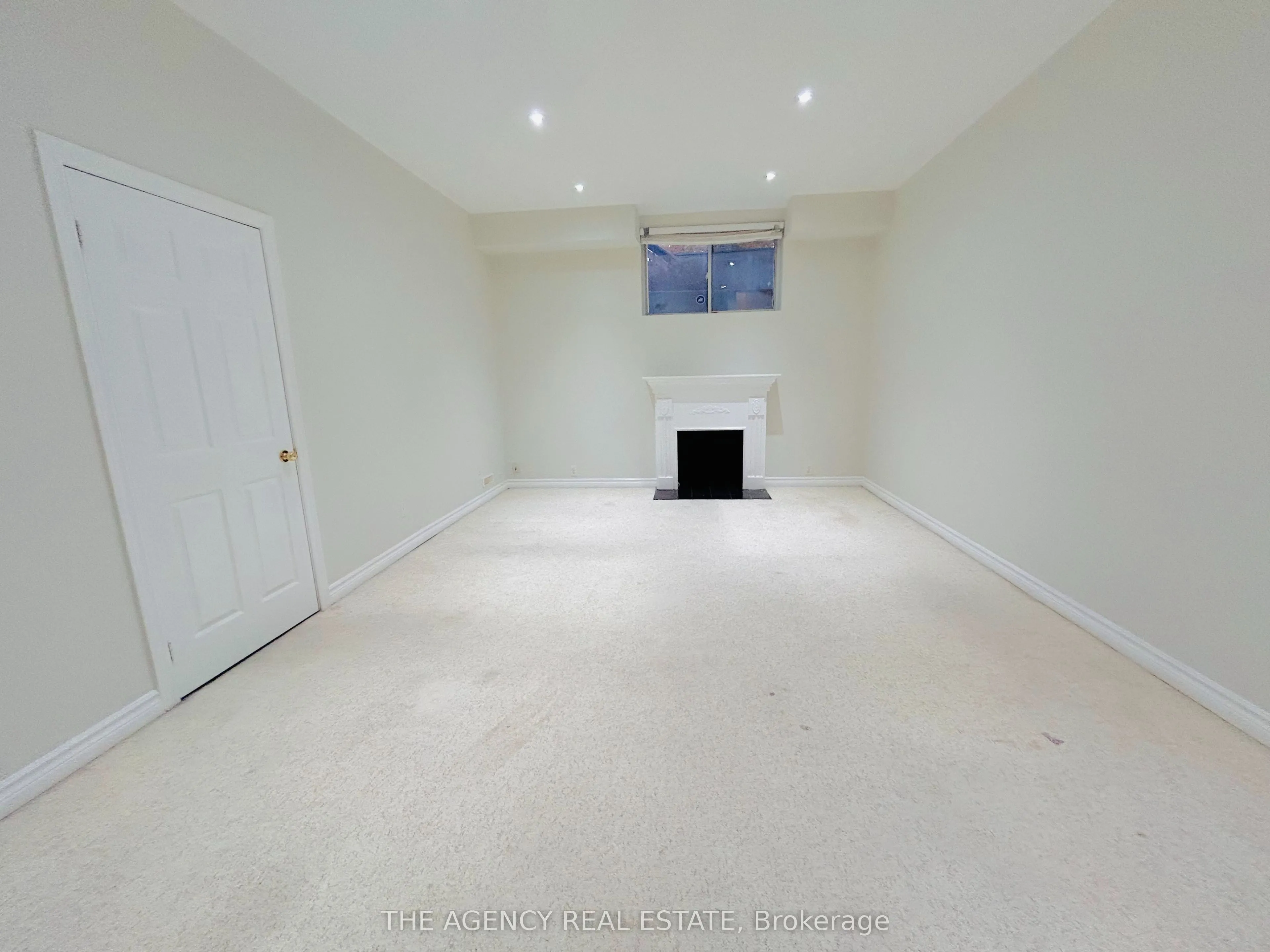 185 North Centre Road #4