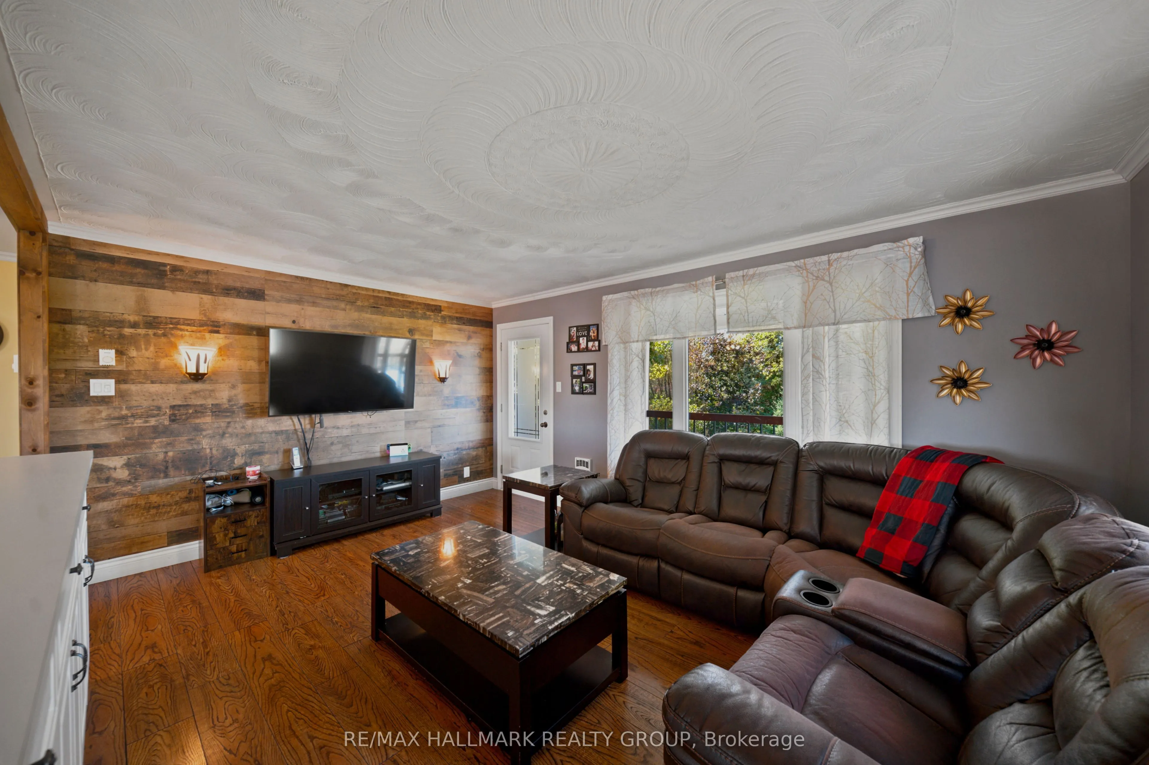 321 Concession Road 2