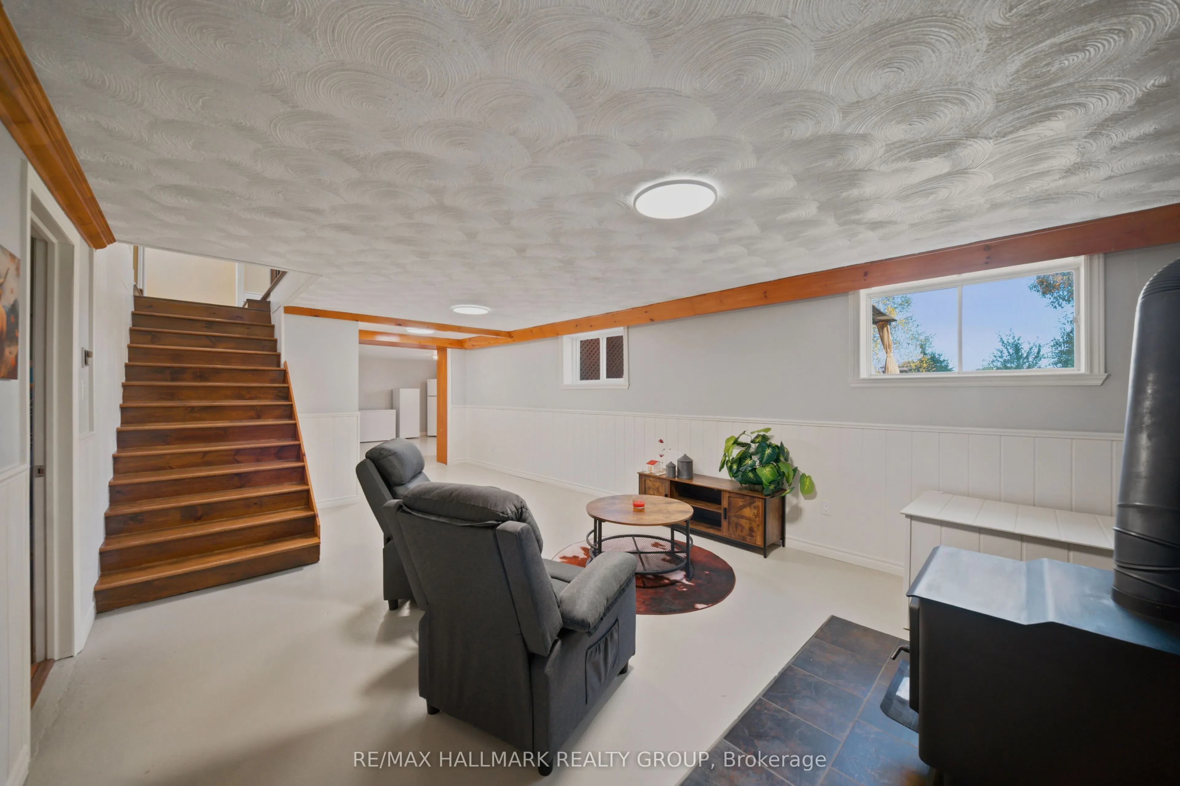321 Concession Road 2
