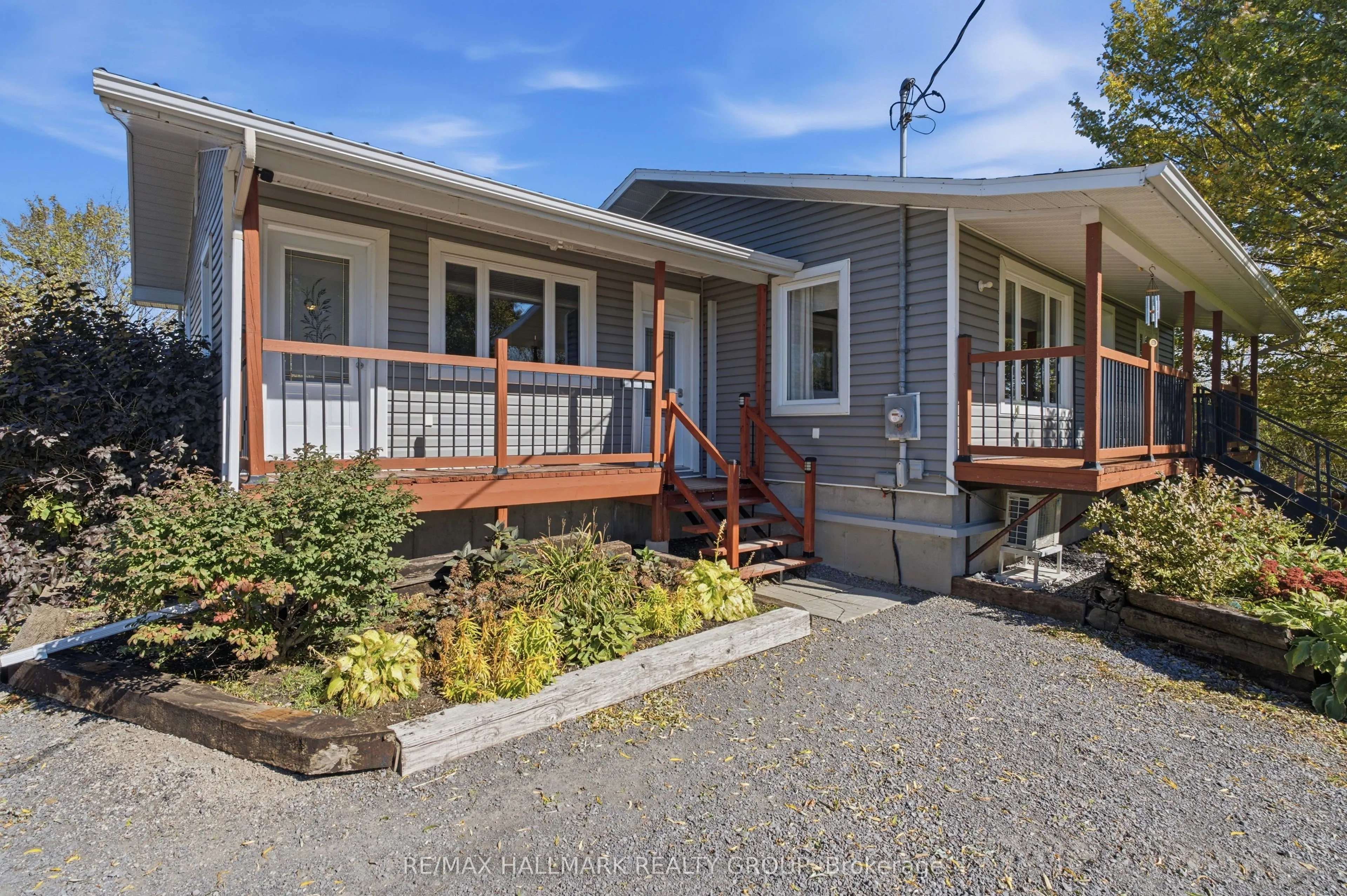 321 Concession Road 2