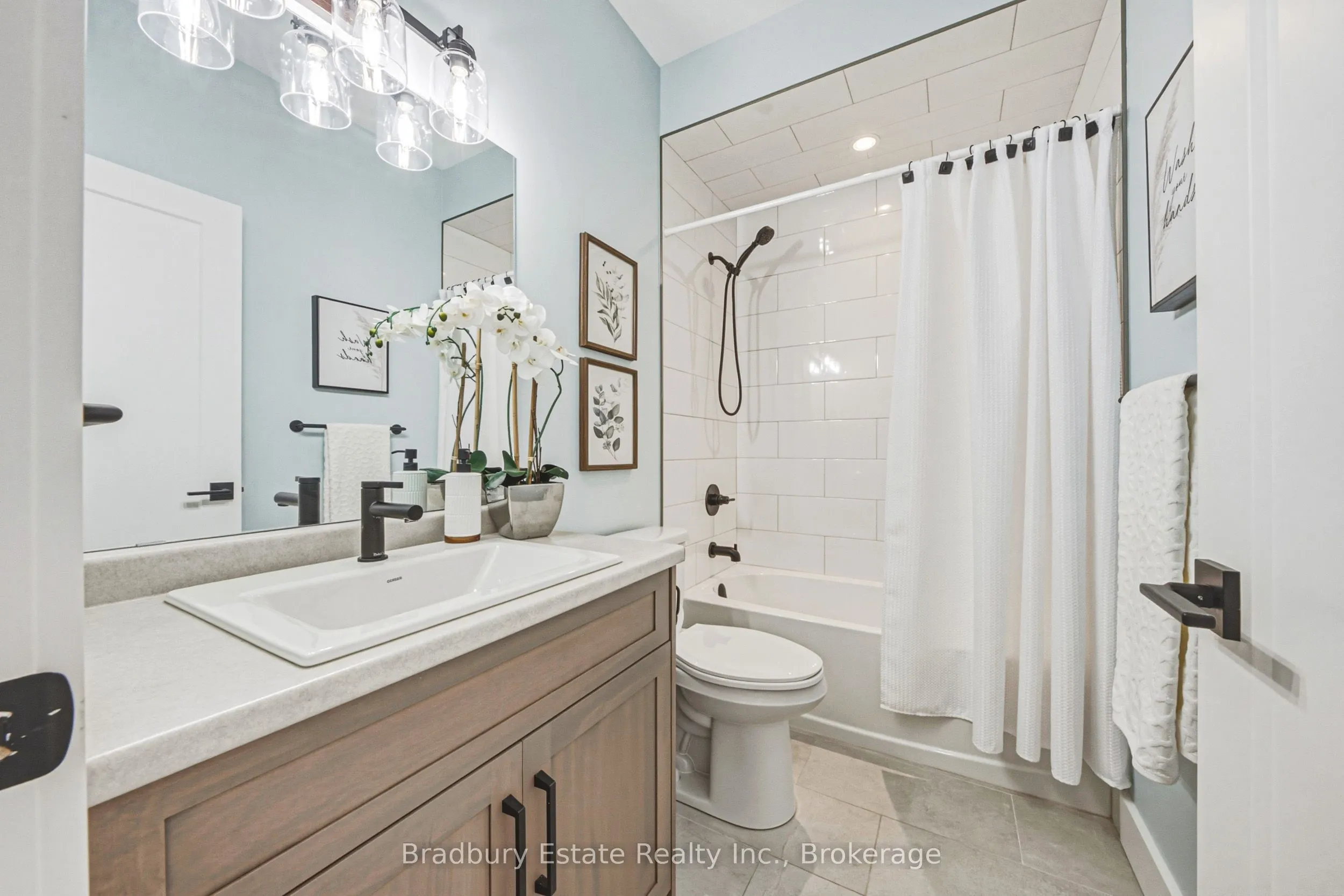 24 Craddock Boulevard #23