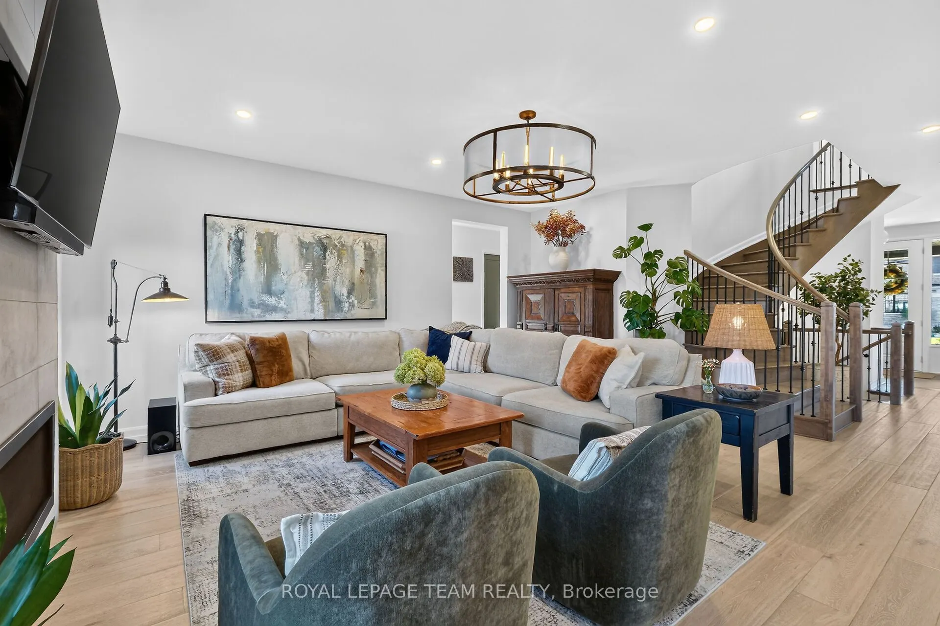 719 Coast Circle
