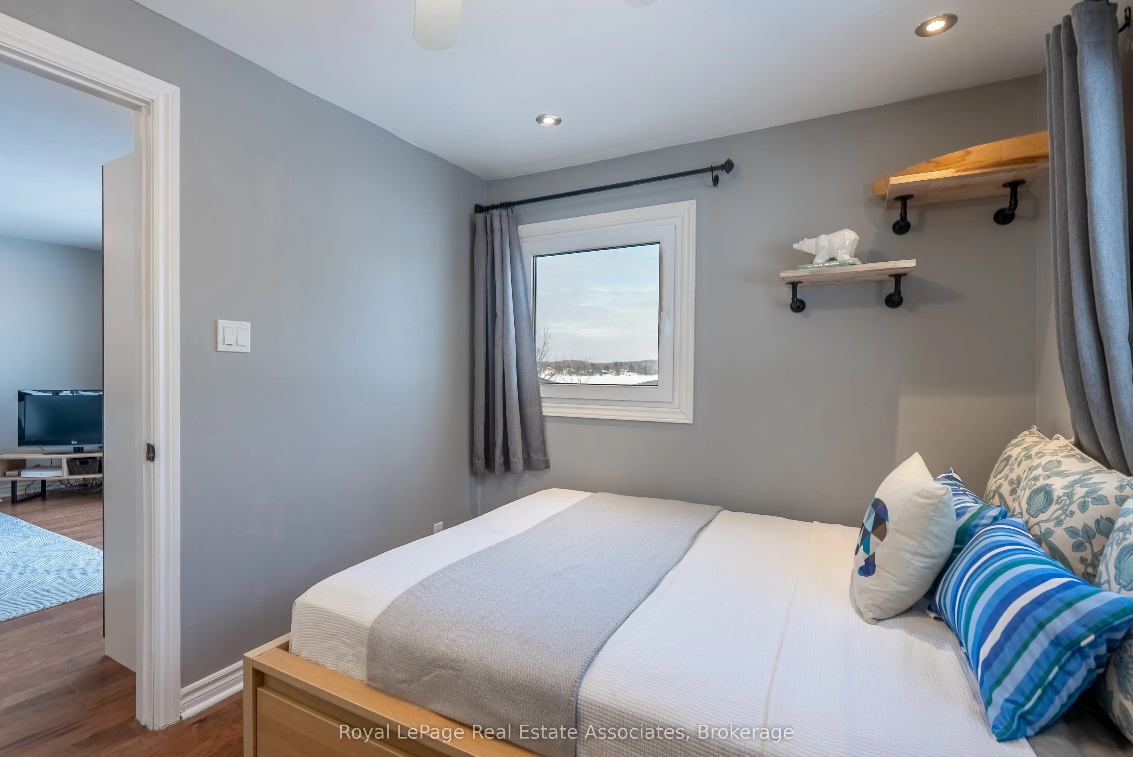 398 Gilbert Bay Lane