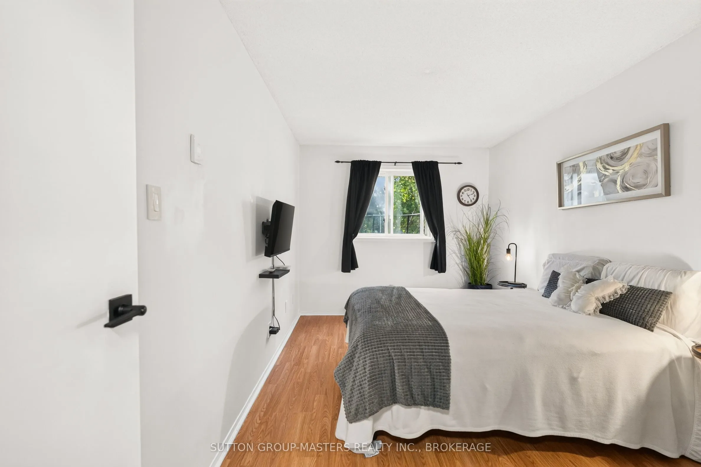 573 Armstrong Road #101