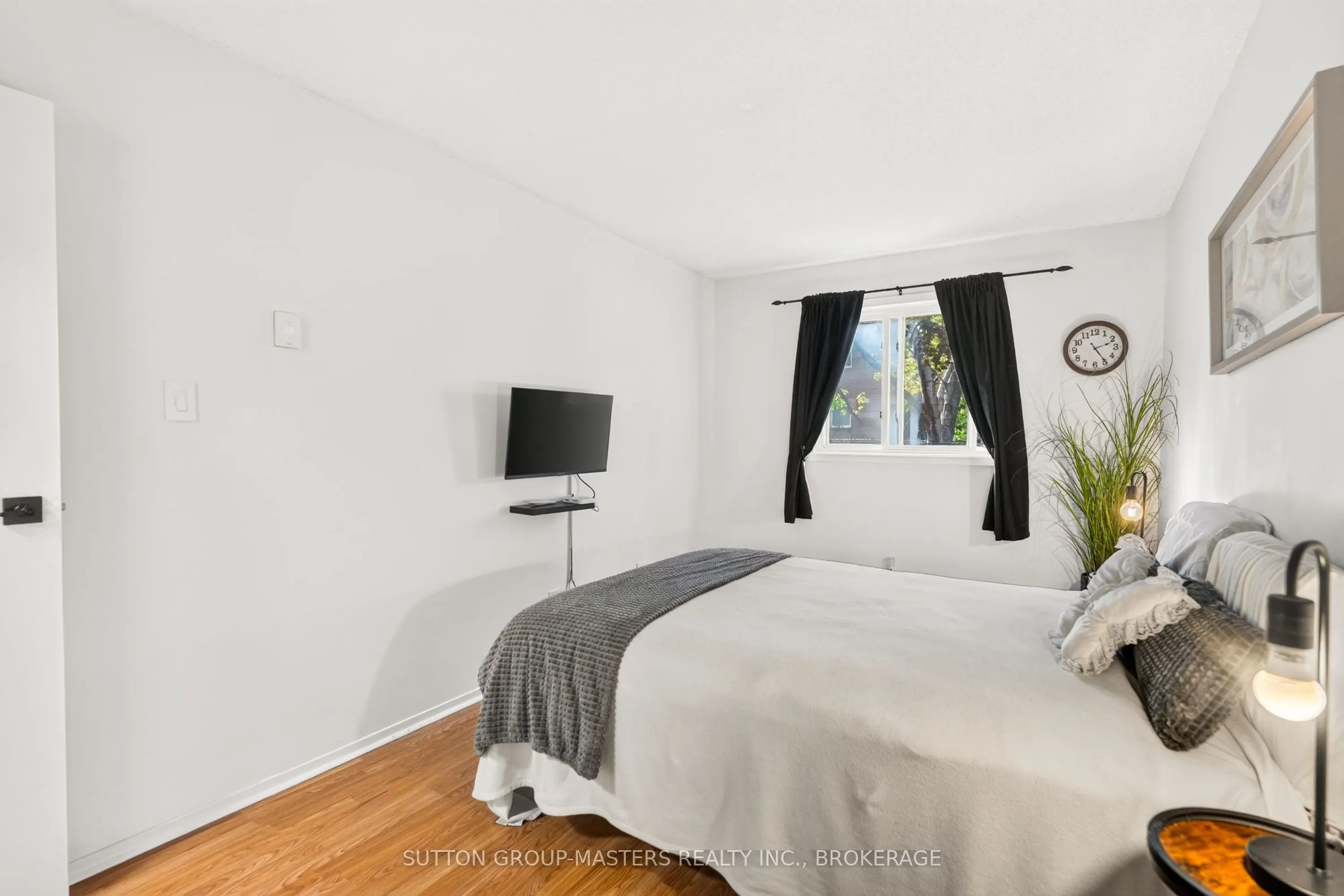 573 Armstrong Road #101
