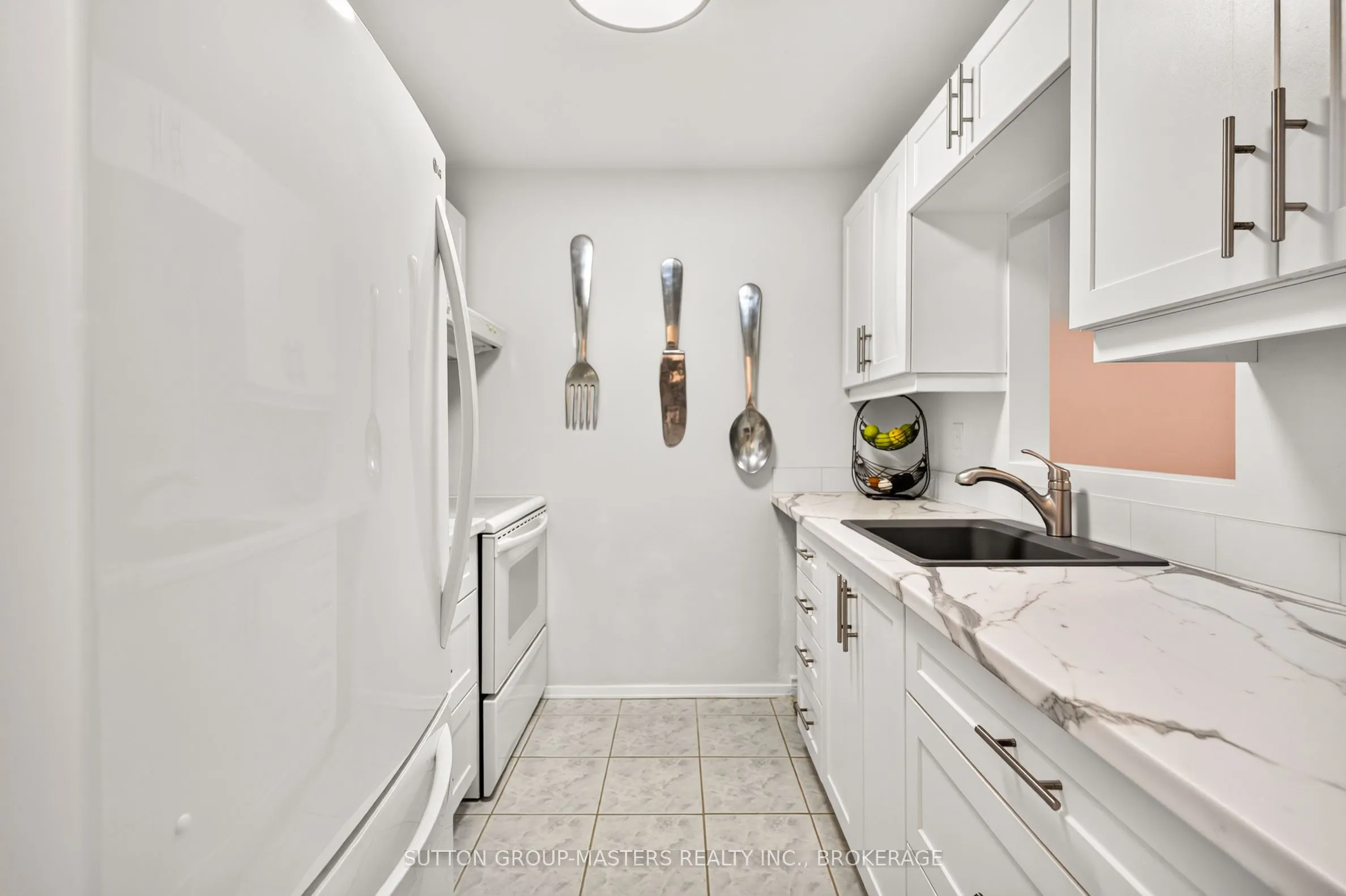 573 Armstrong Road #101