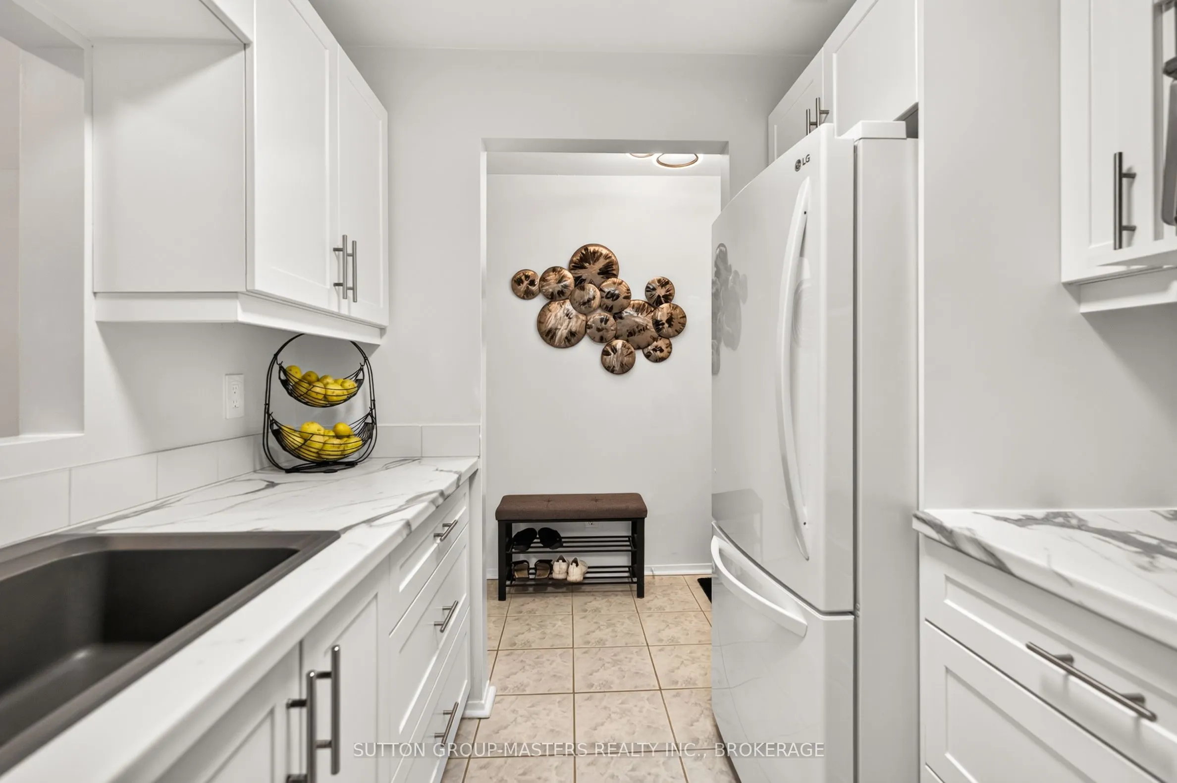 573 Armstrong Road #101