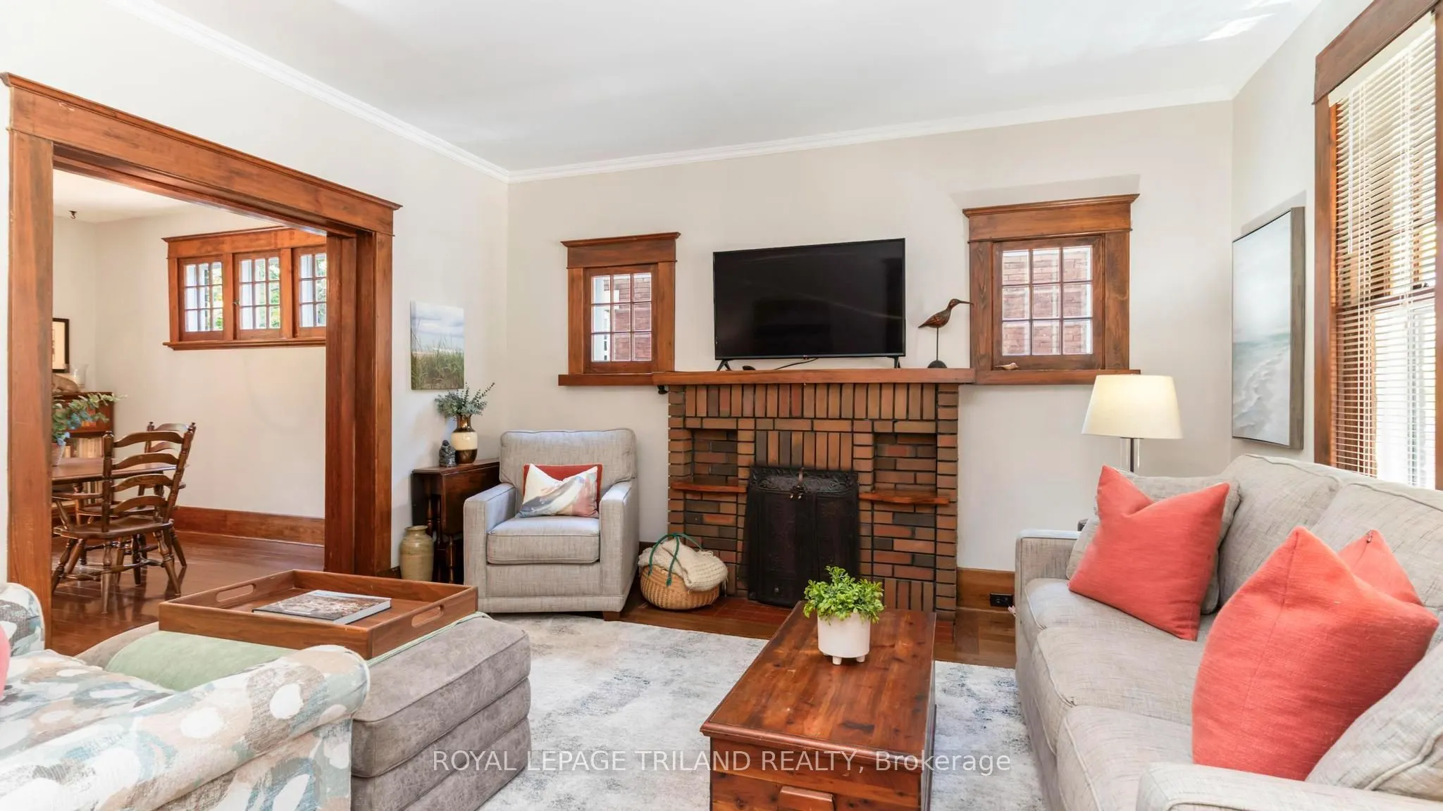 7 ERIE Avenue