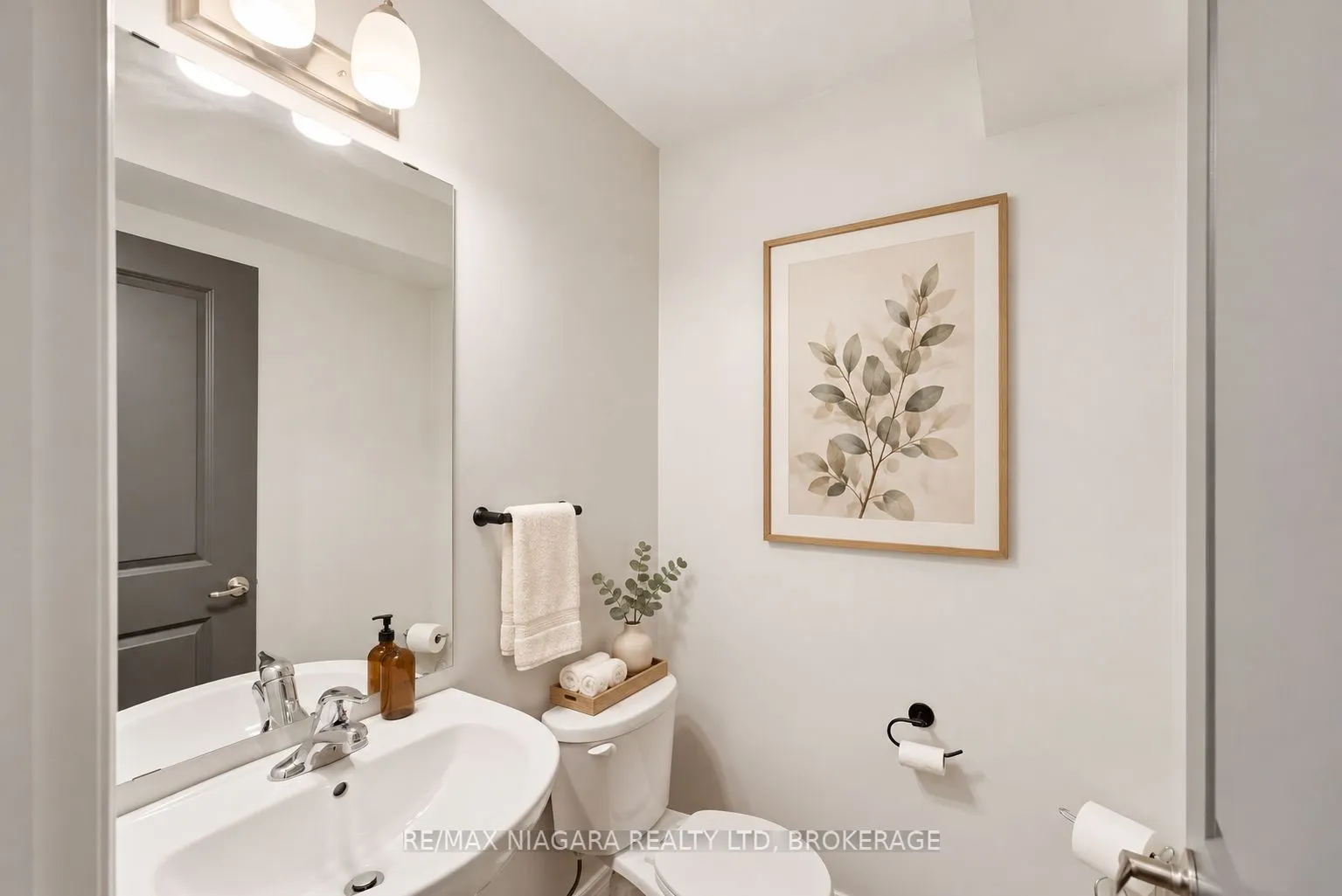 340 Prospect Point Road N #18