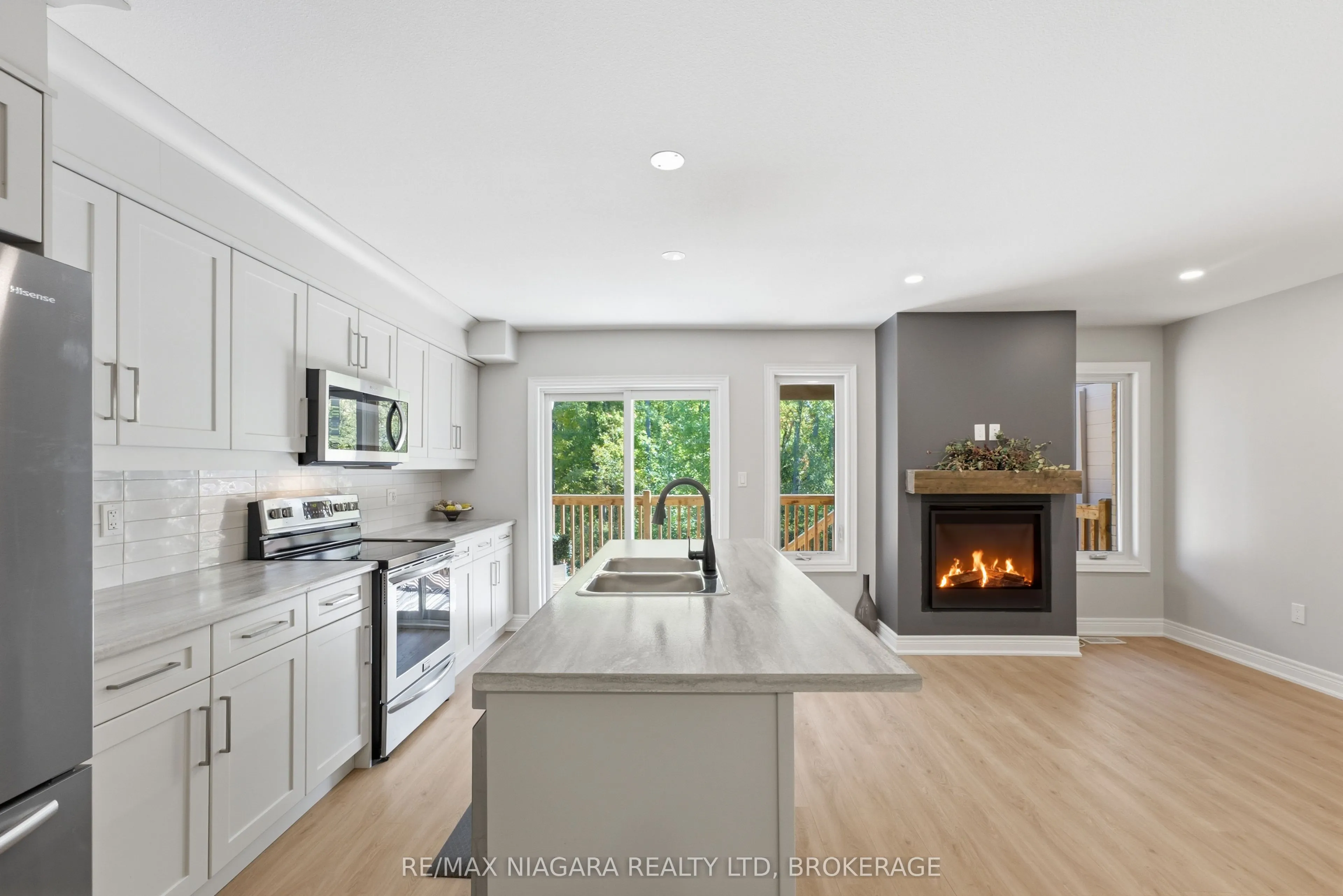 340 Prospect Point Road N #18