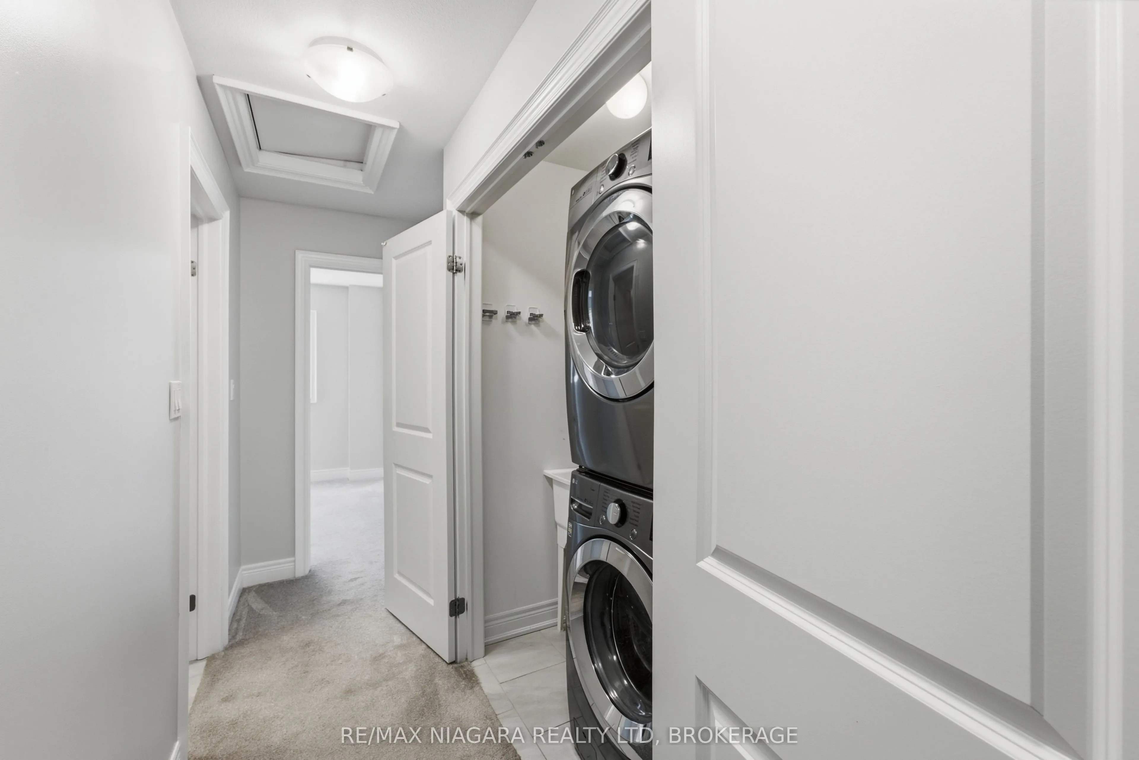 340 Prospect Point Road N #18
