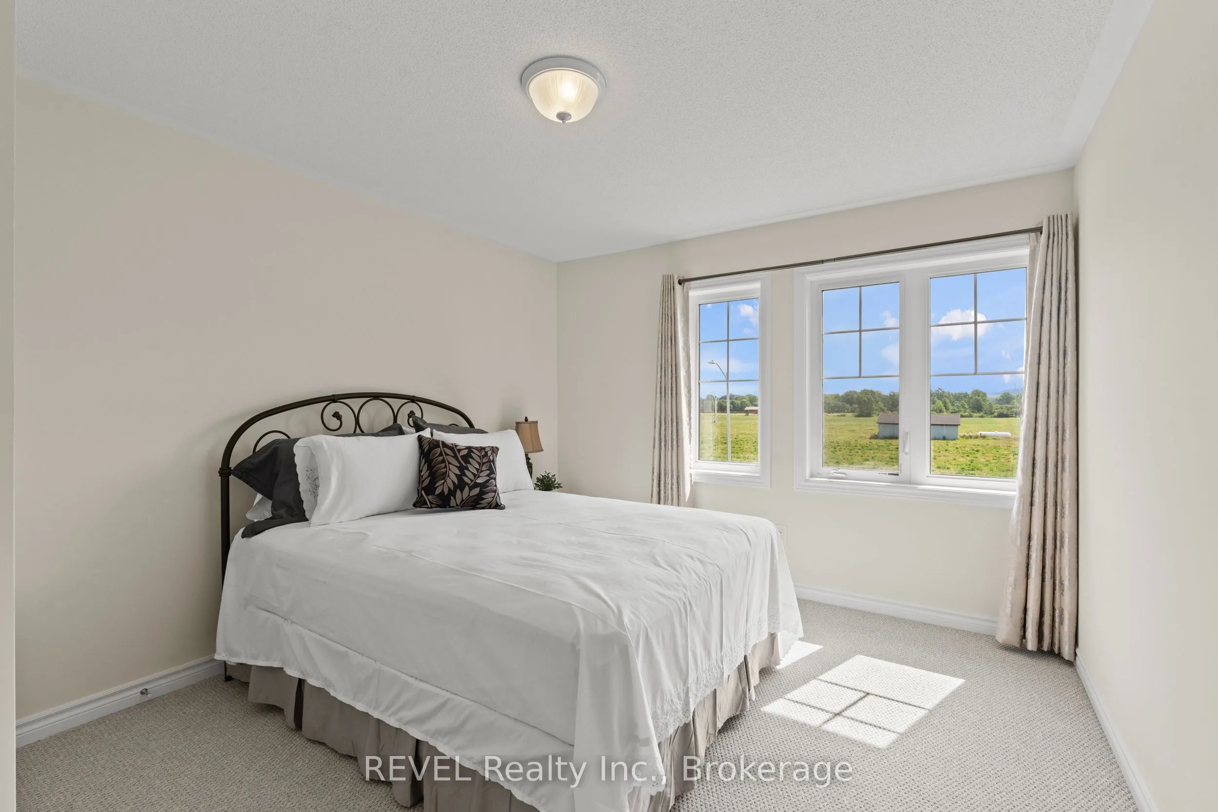 318 Concession 3 Road