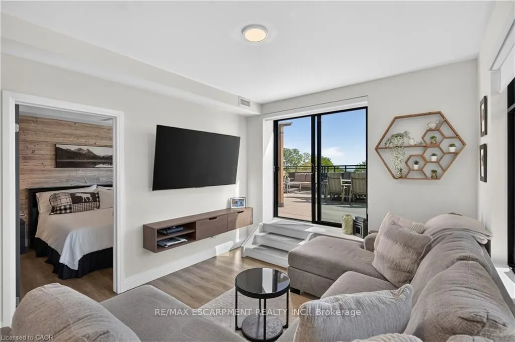 30 Hamilton Street S #304