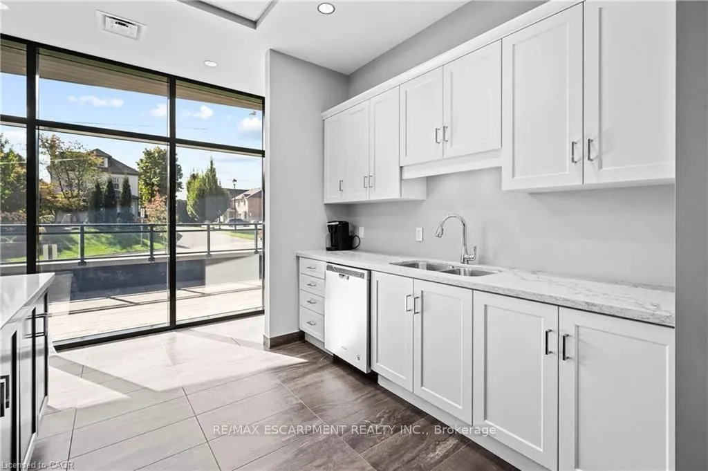 30 Hamilton Street S #304
