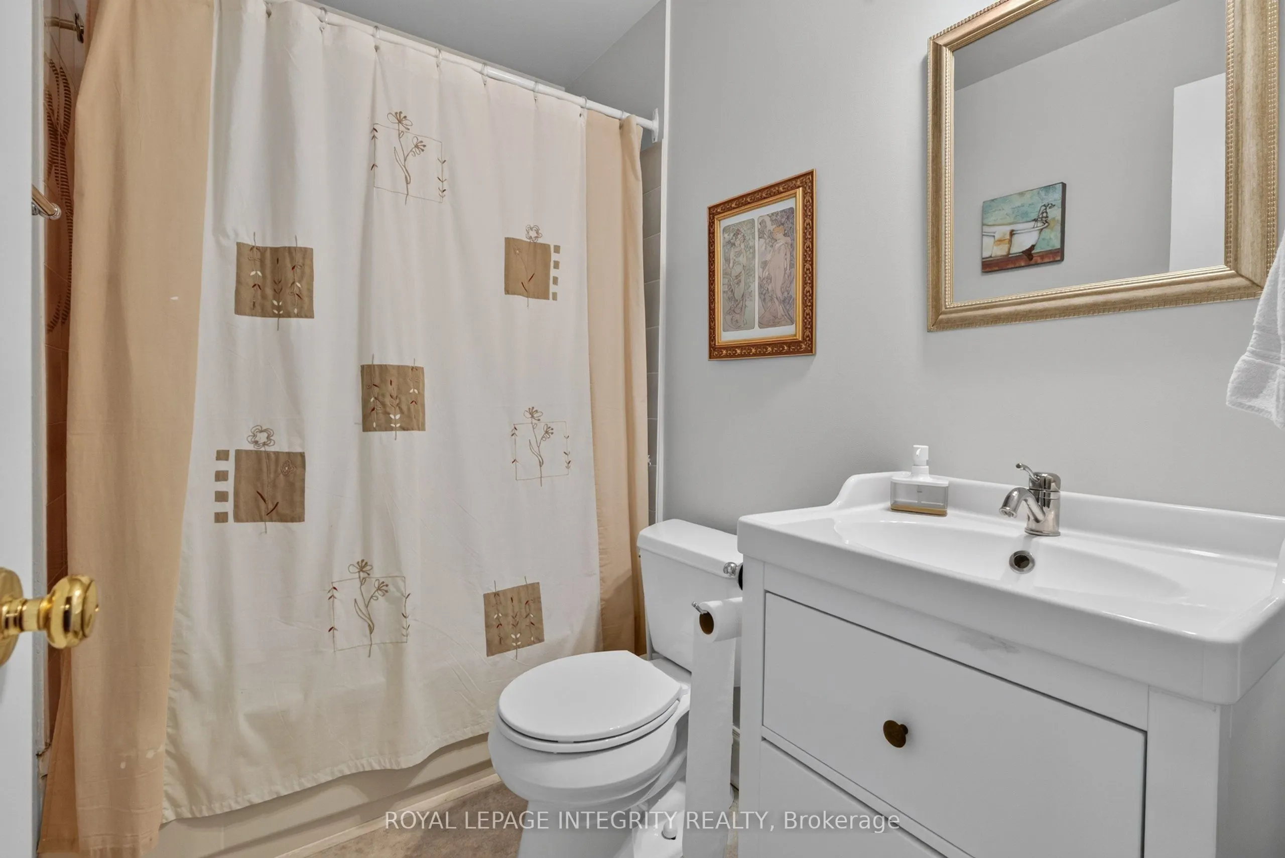 1 Rosamond Street E #202