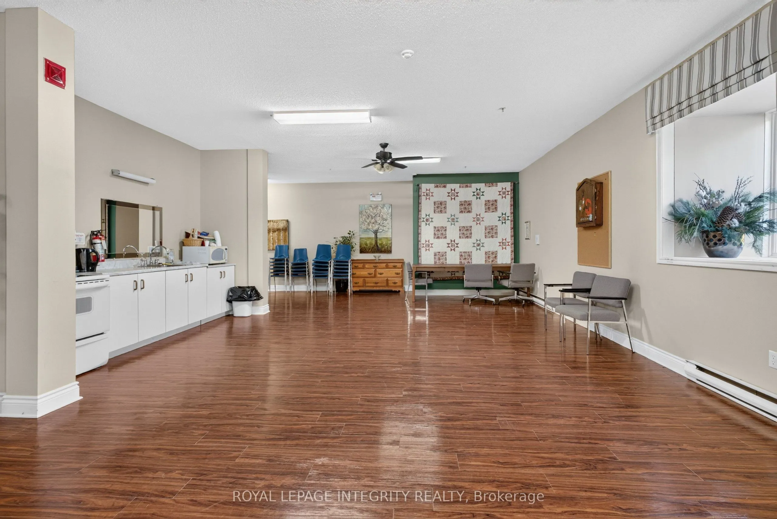 1 Rosamond Street E #202