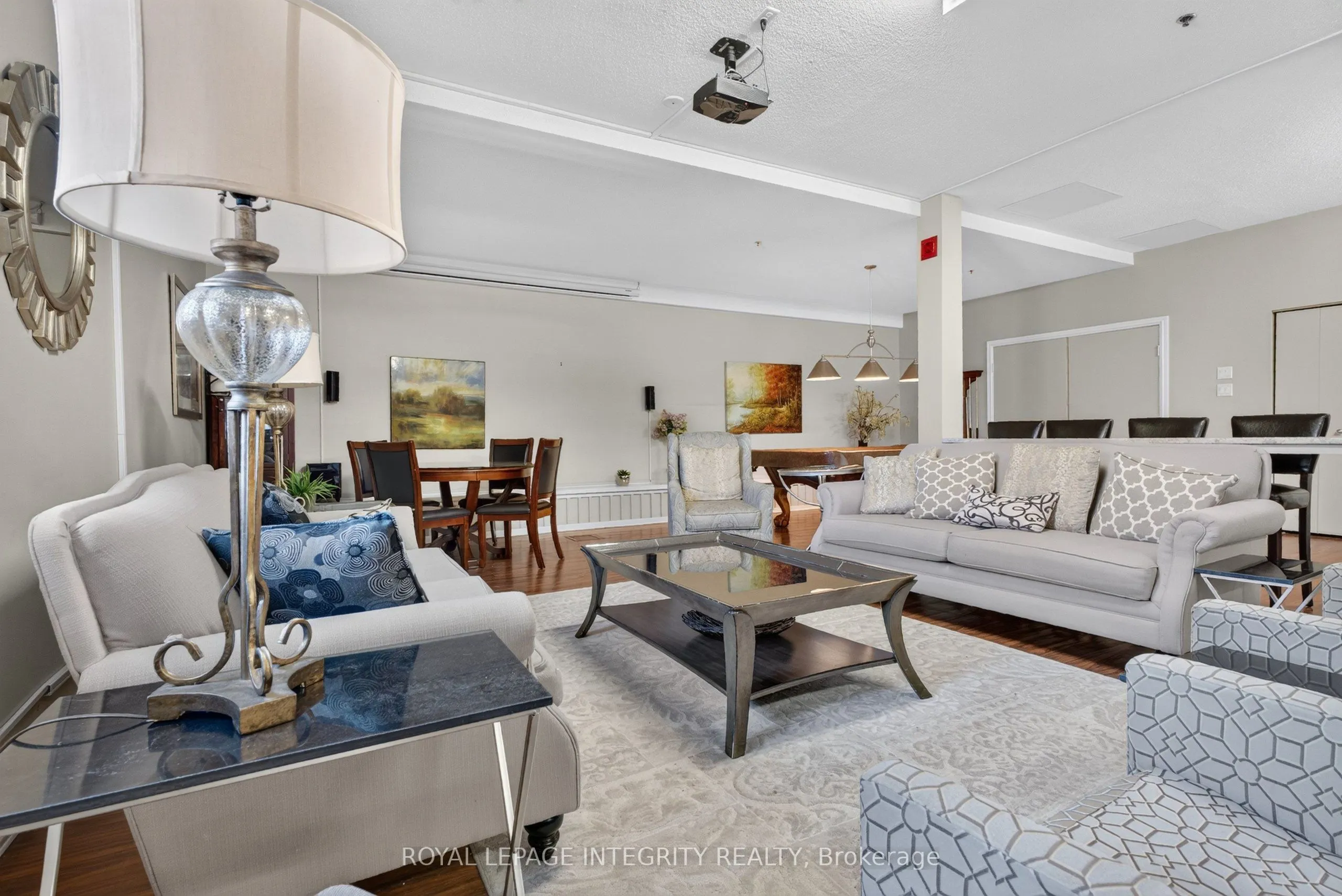 1 Rosamond Street E #202