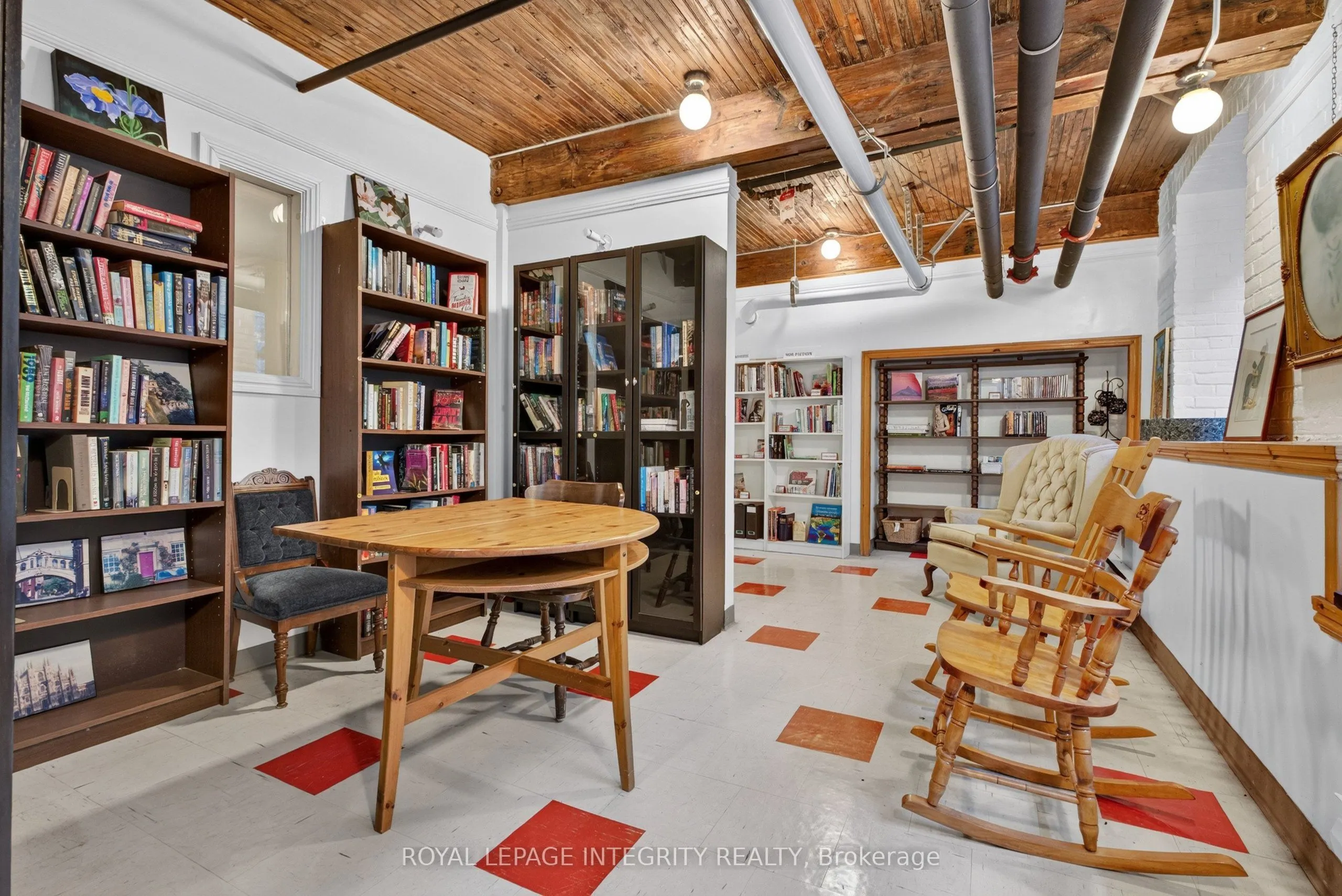 1 Rosamond Street E #202