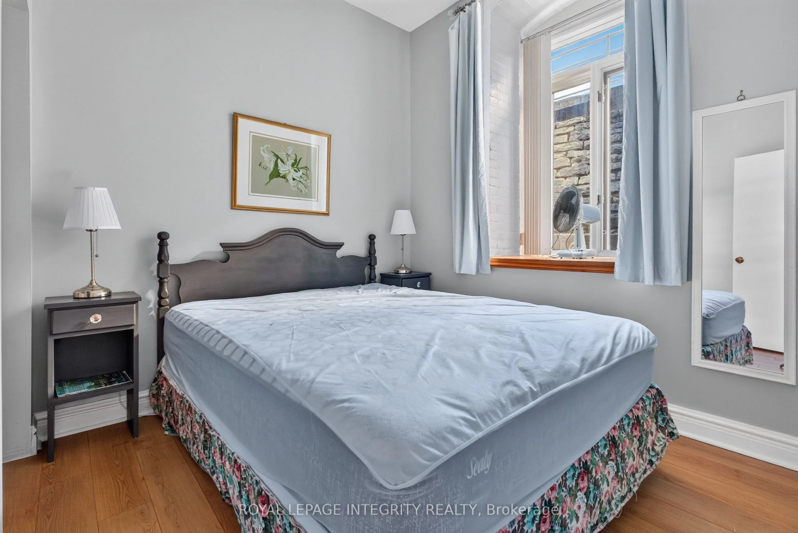 1 Rosamond Street E #202